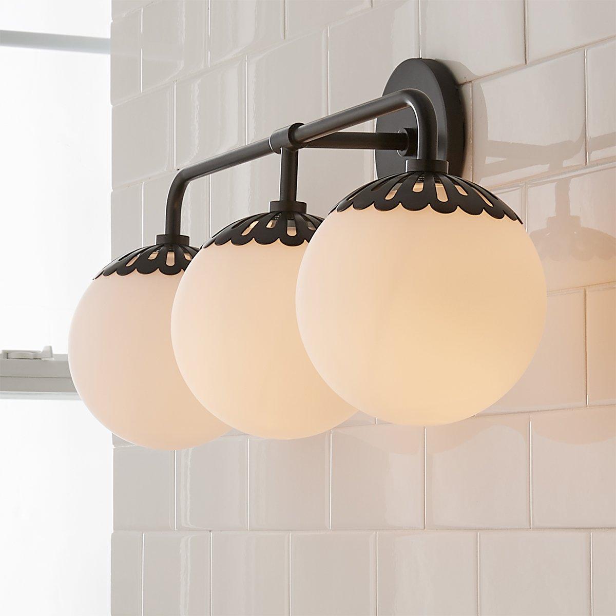 Aveniviella Wall Lamp
