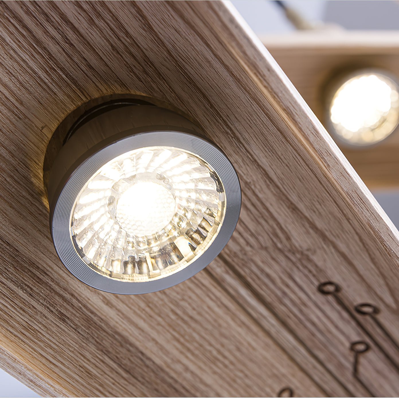 Zelirira Blade Wood Pendant Light