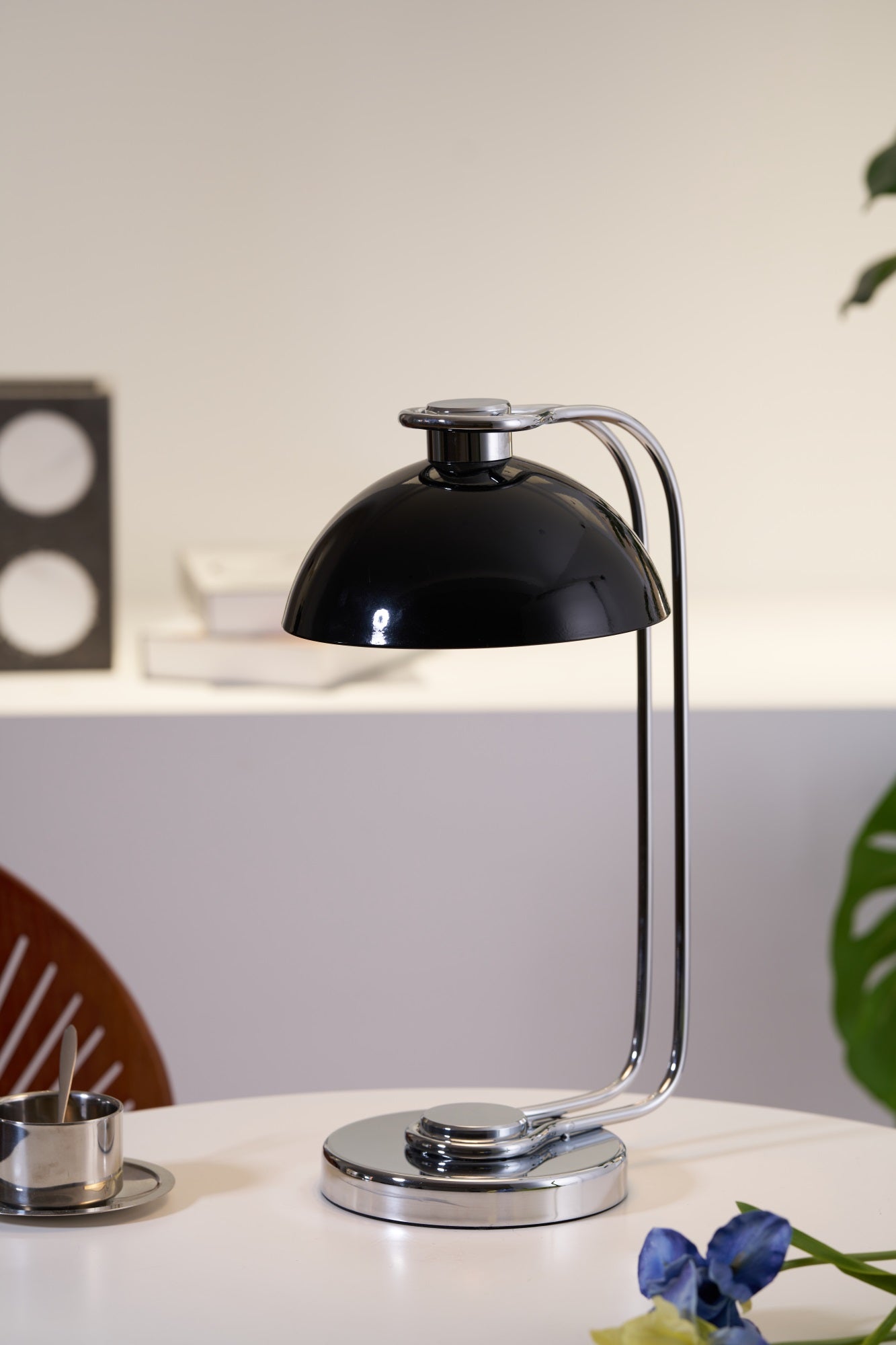 Lucanella Contemporary Acrylic Table lamp