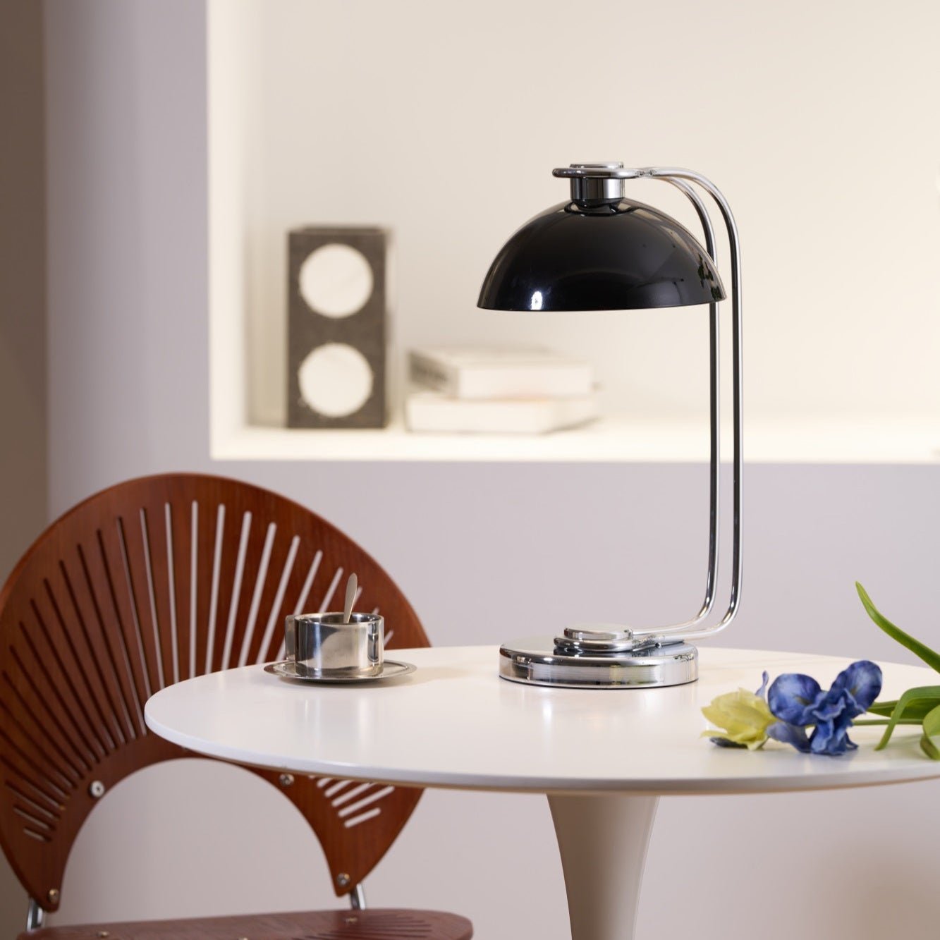 Lucanella Contemporary Acrylic Table lamp