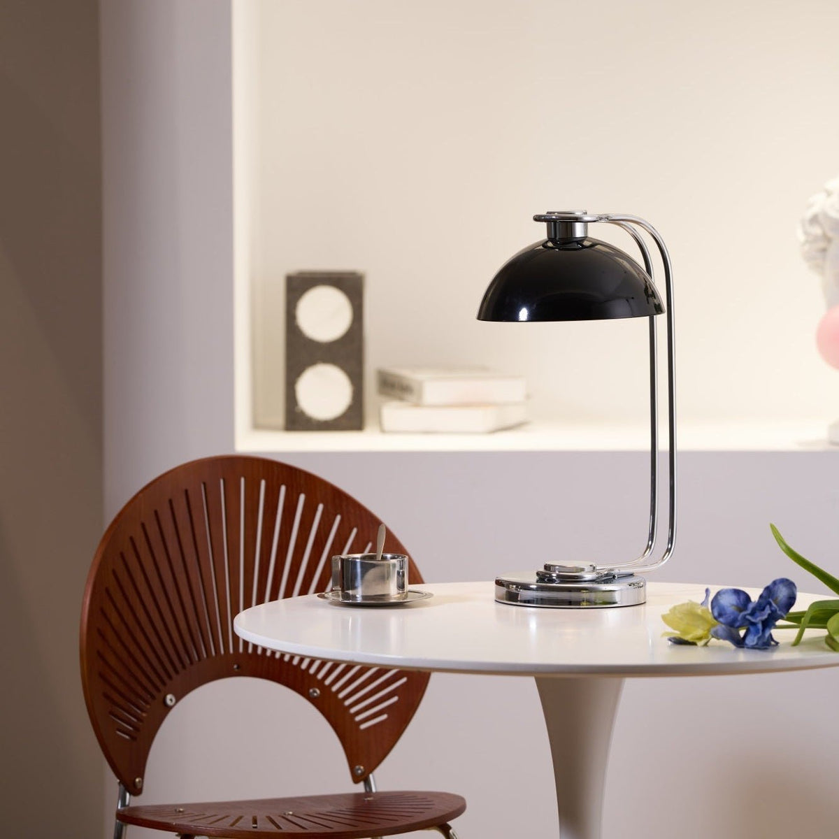 Lucanella Contemporary Acrylic Table lamp