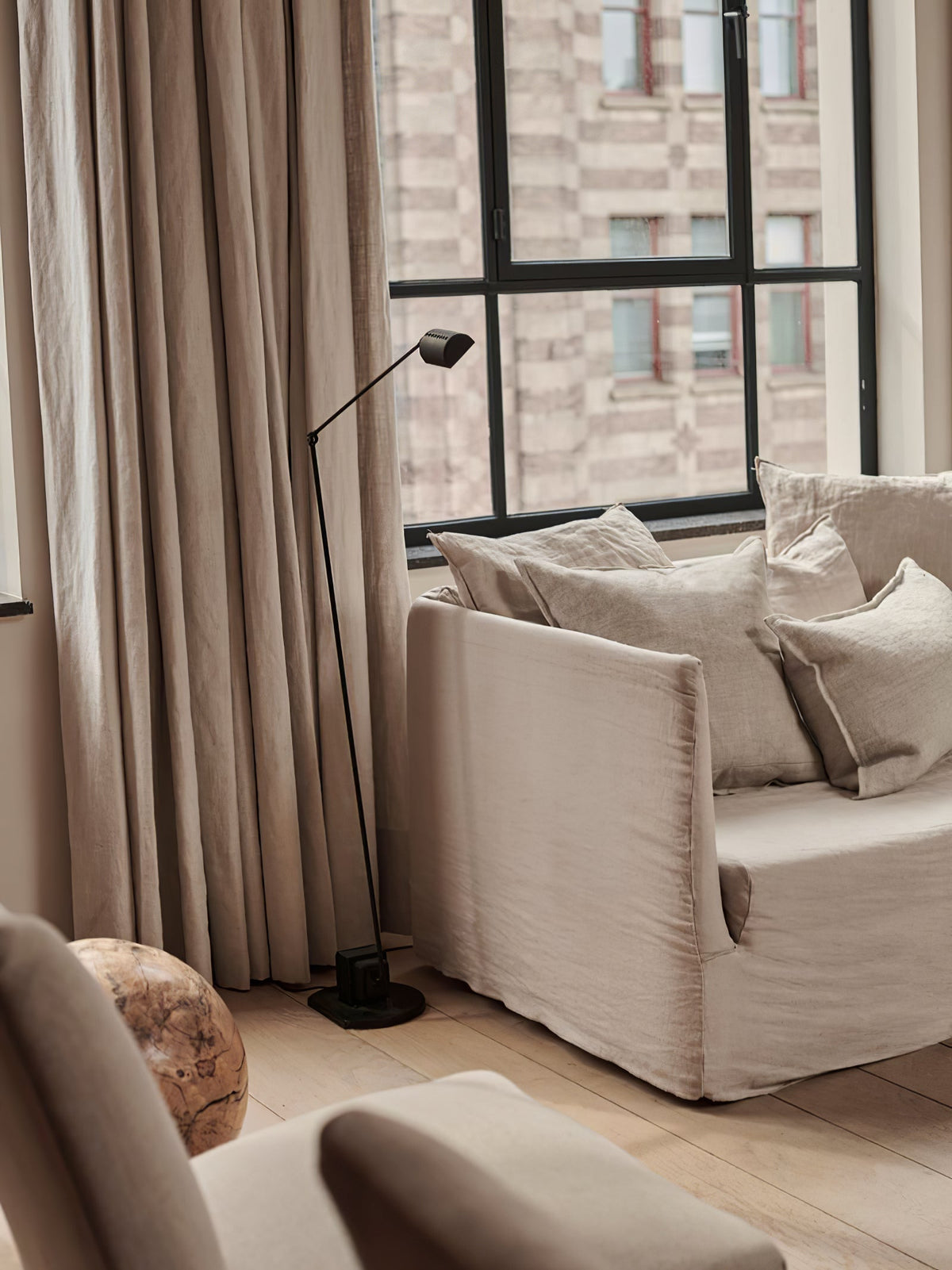 Nerilux Adjustable Floor Lamp