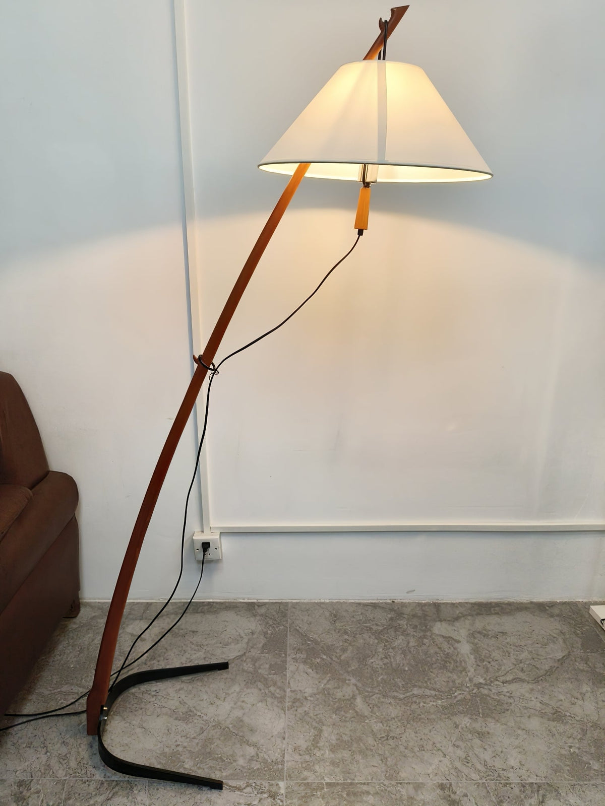 Irigen Arc Floor Lamp