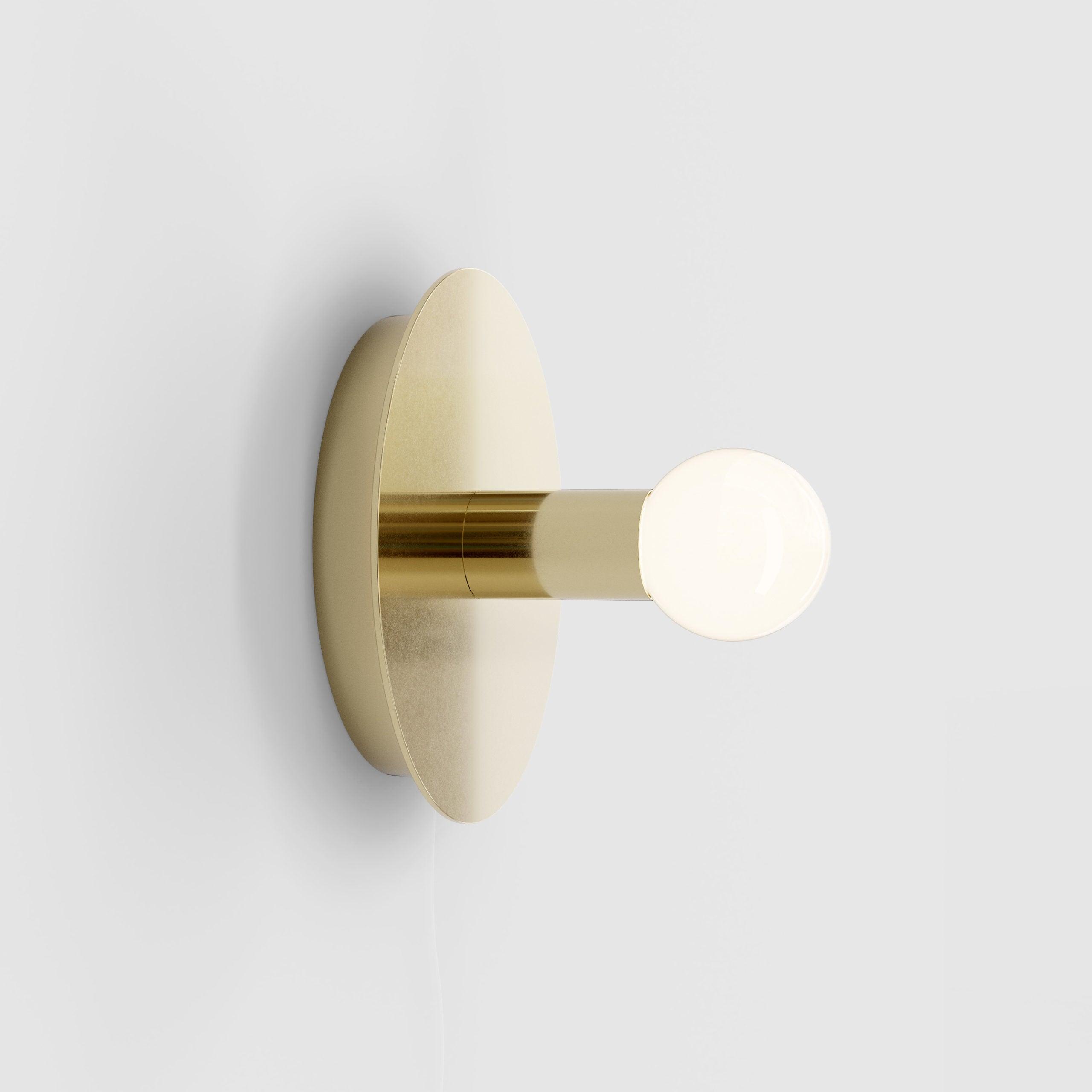 Soluise Wall Lamp Brass Bulb