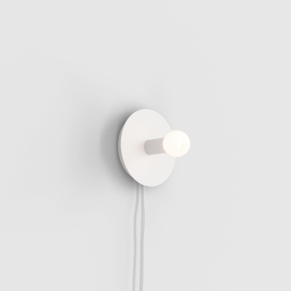 Soluise Wall Lamp Brass Bulb