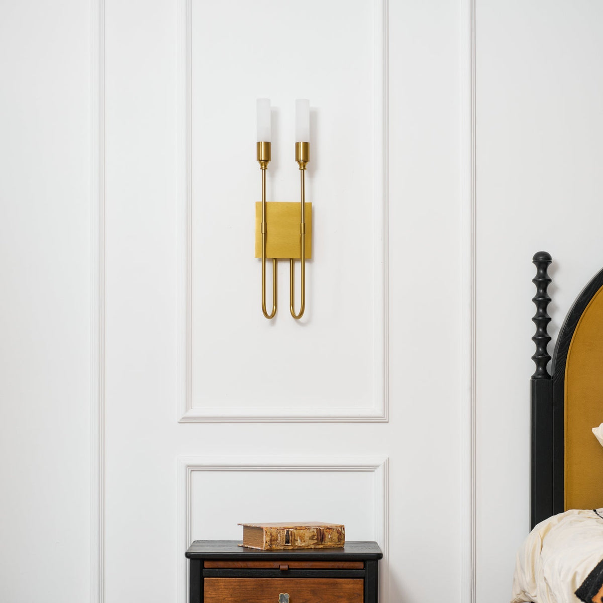 Silverstone Double Arrow Indoor Wall Light
