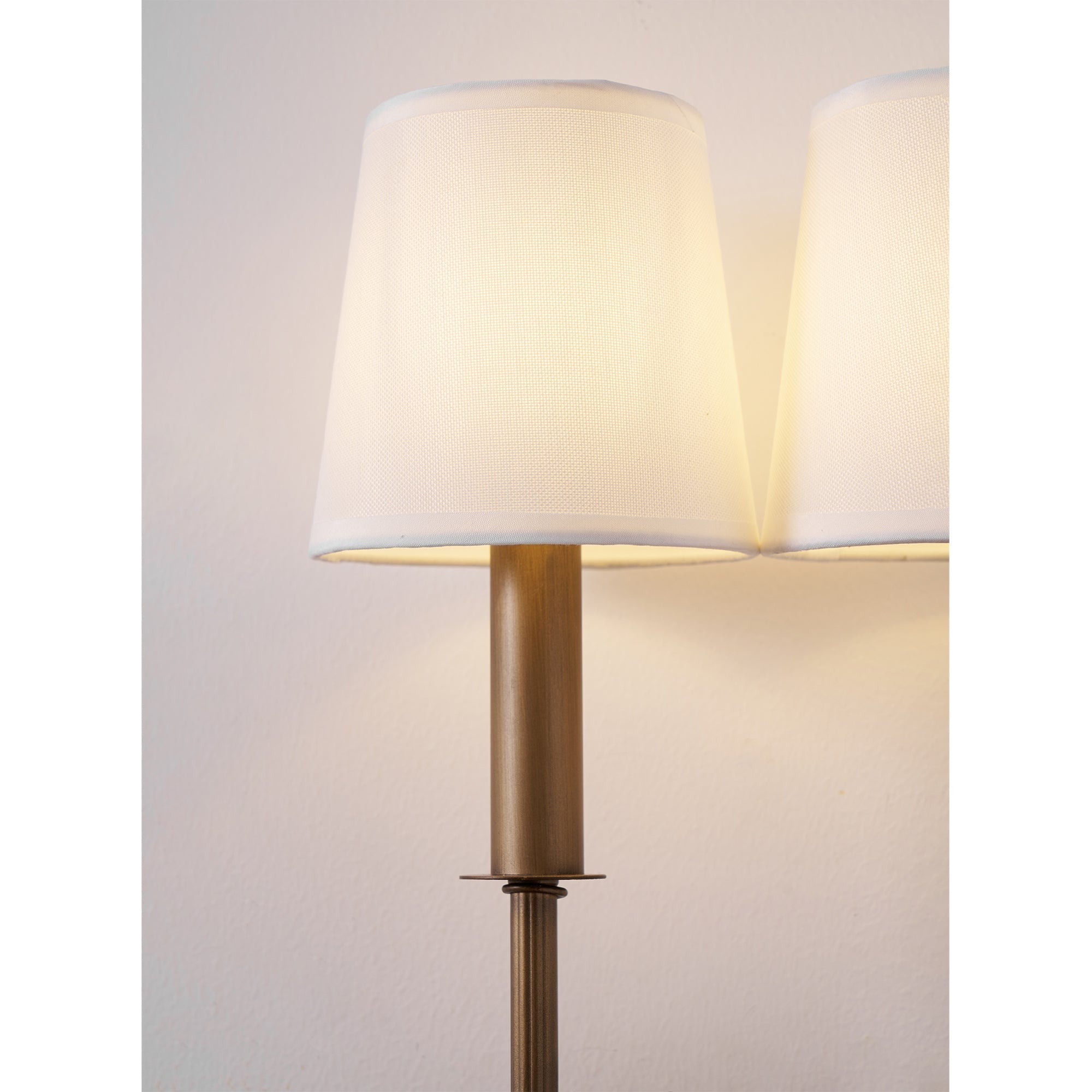 Yelp Wall Lamp