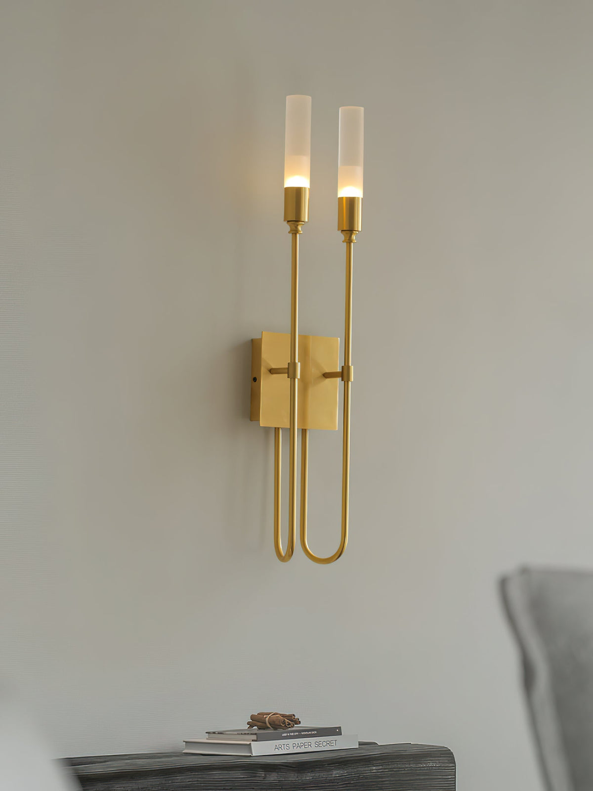 Silverstone Double Arrow Indoor Wall Light