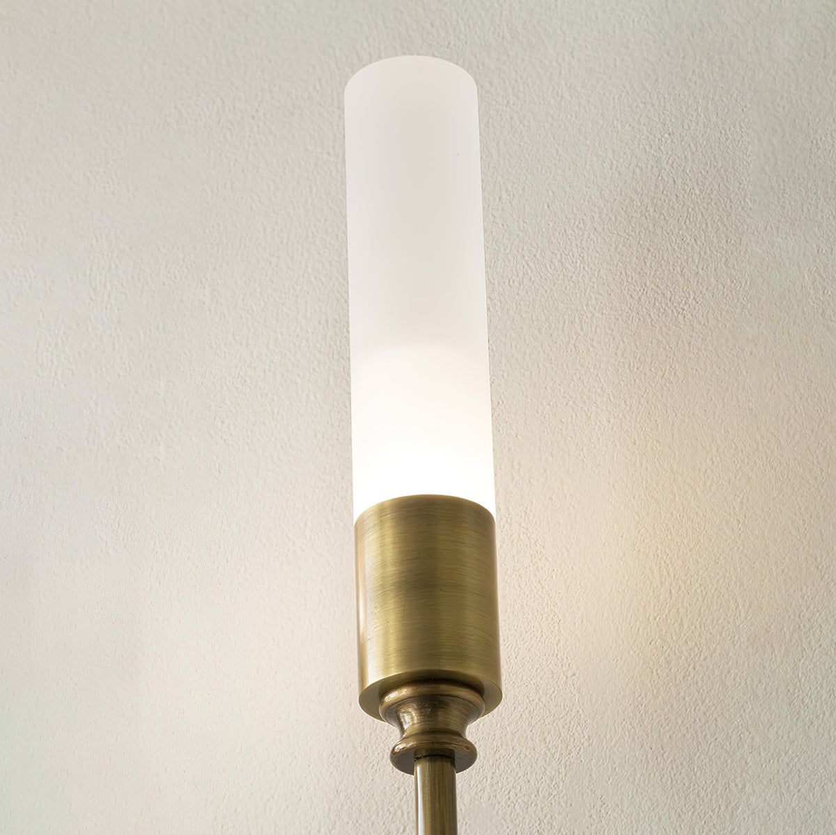 Silverstone Double Arrow Indoor Wall Light