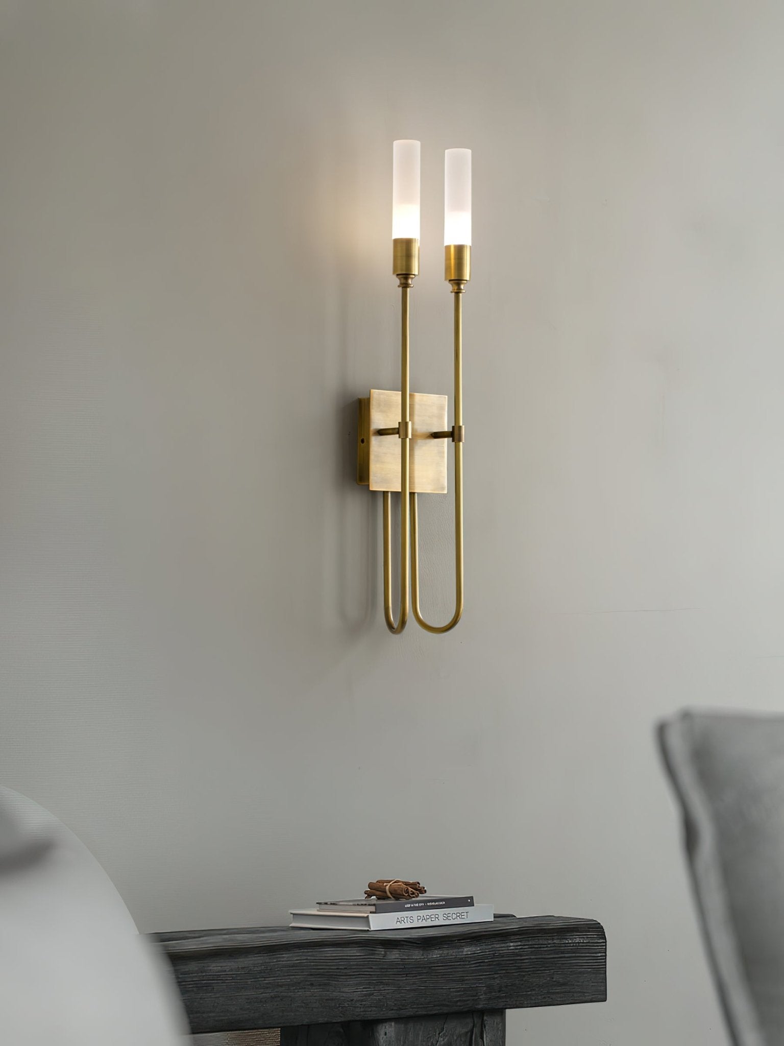 Silverstone Double Arrow Indoor Wall Light