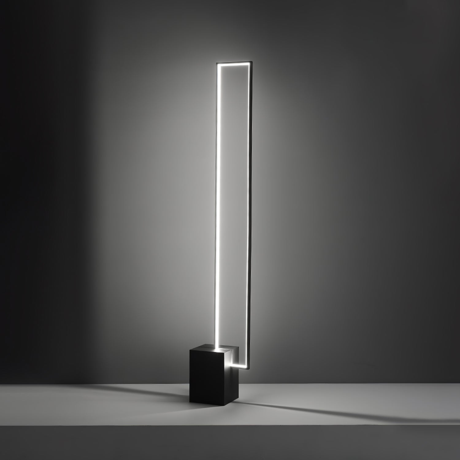 Keloza Aluminum Floor Lamp