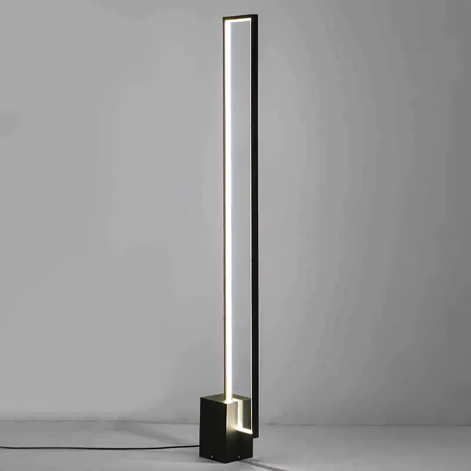 Keloza Aluminum Floor Lamp
