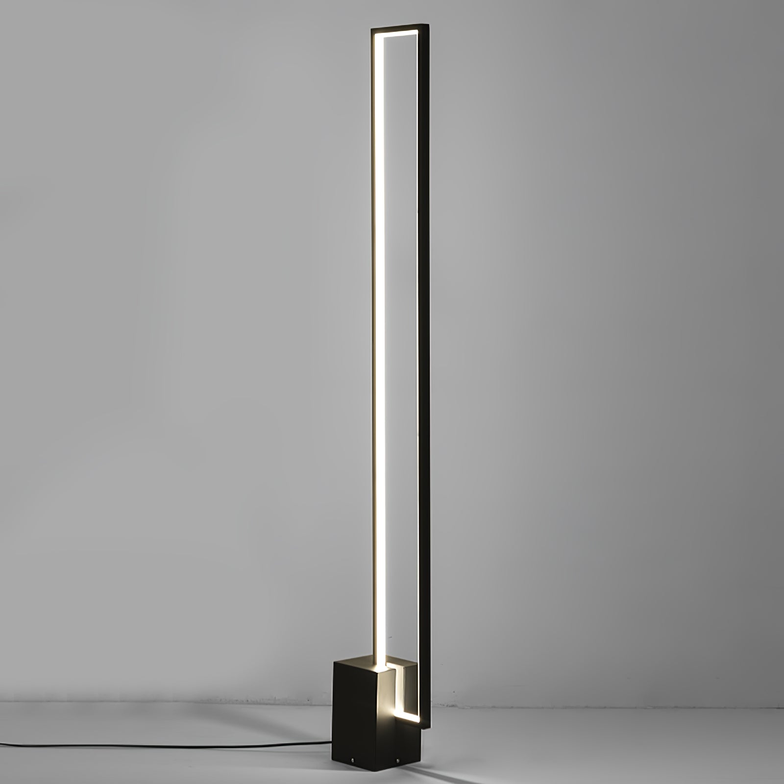 Keloza Aluminum Floor Lamp