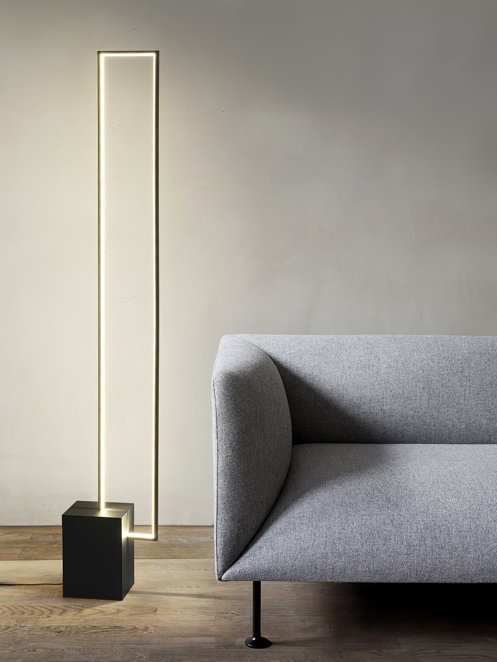 Keloza Aluminum Floor Lamp