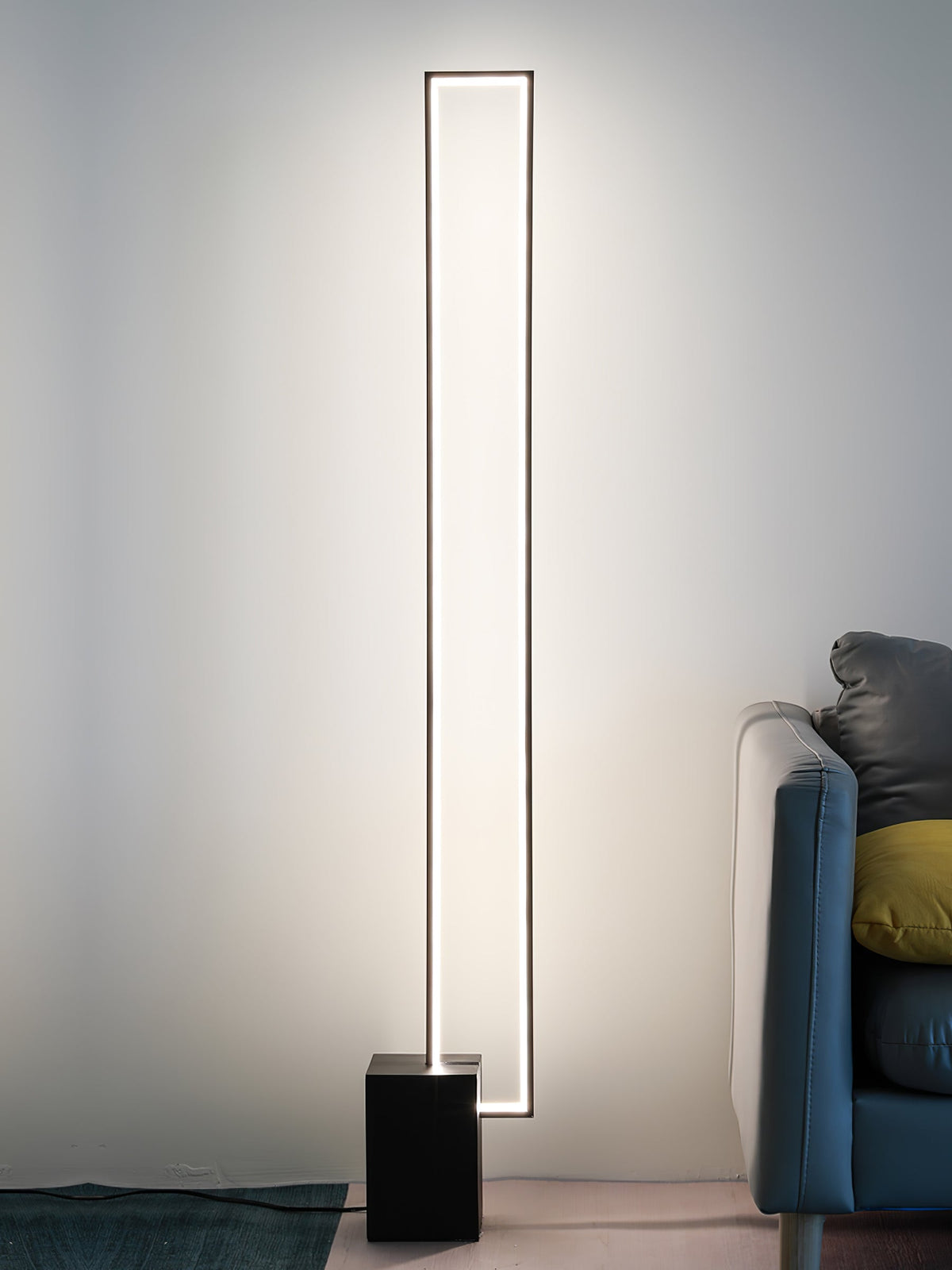 Keloza Aluminum Floor Lamp