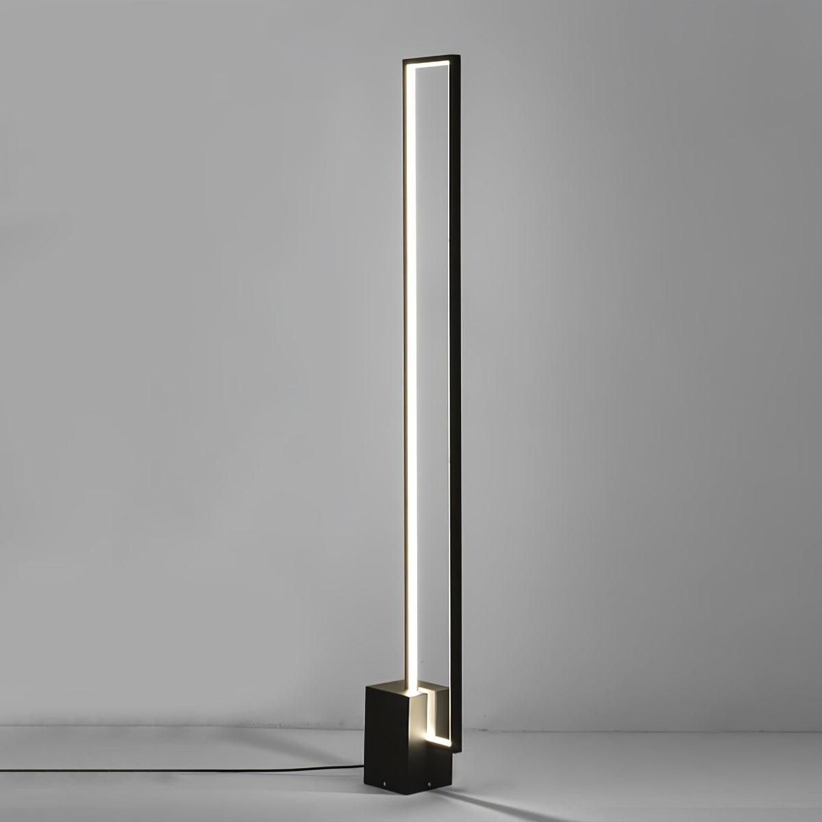 Keloza Aluminum Floor Lamp