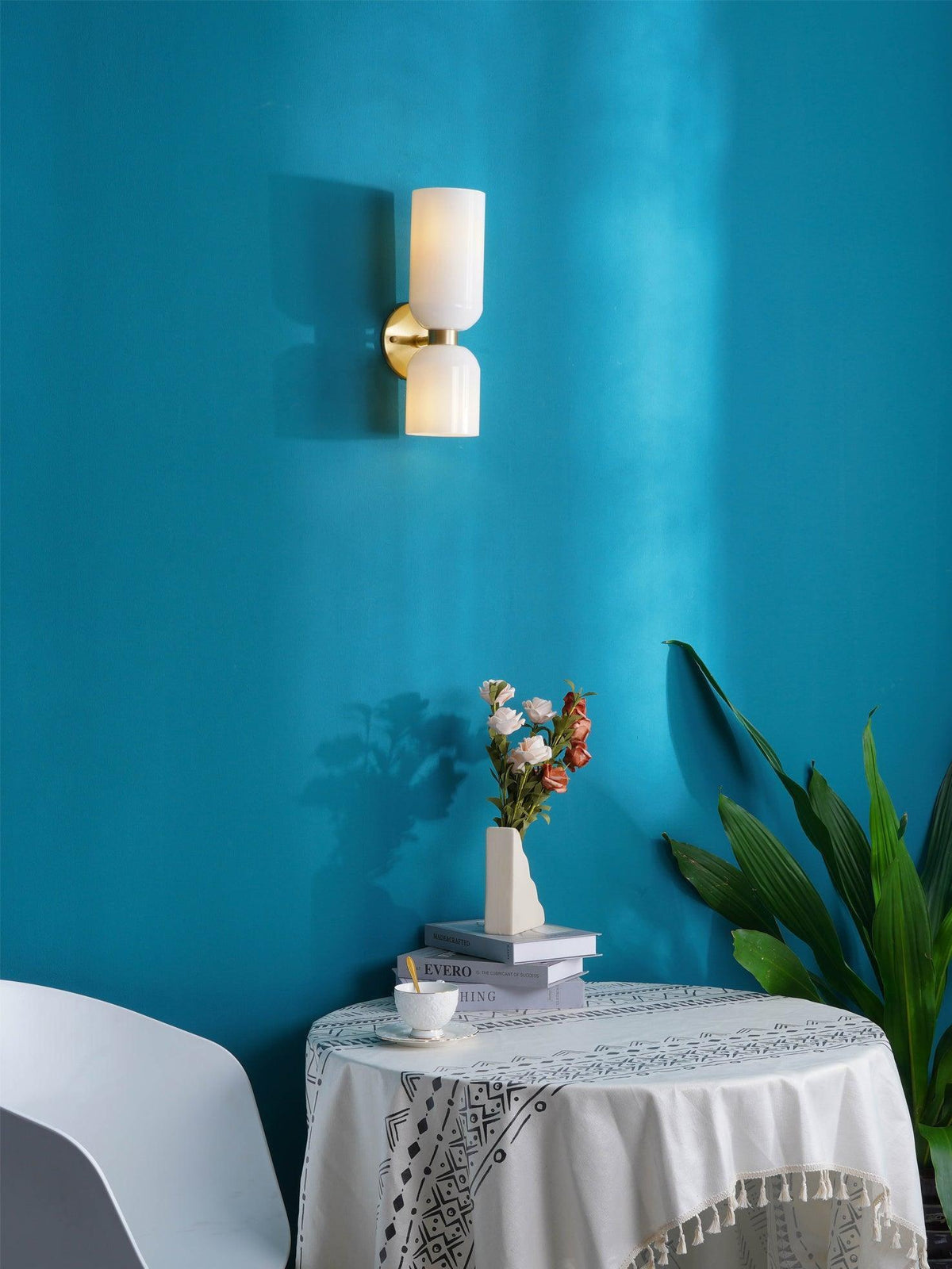 Zildes Nordic Art Plug-In Glass Wall Lamp