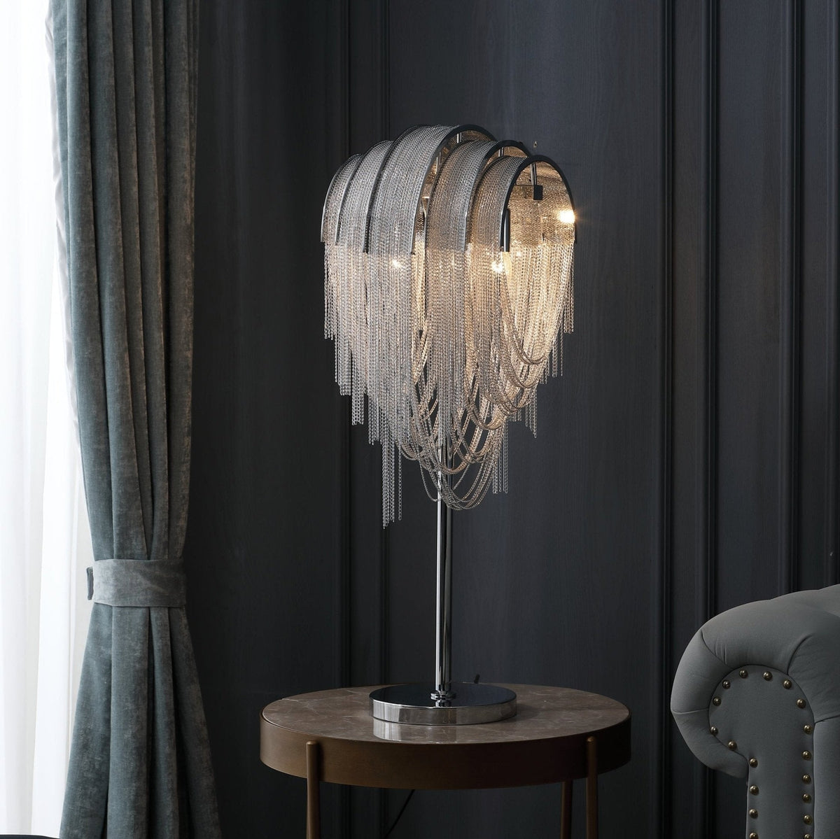 Hune Steel Artistic Table Lamp