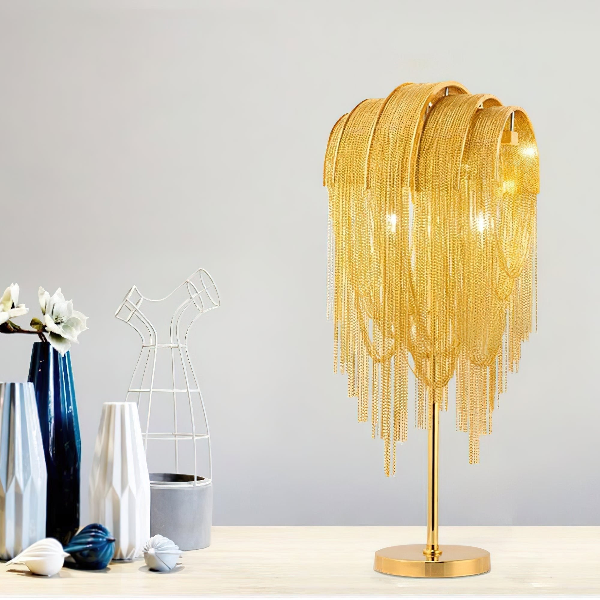 Hune Steel Artistic Table Lamp