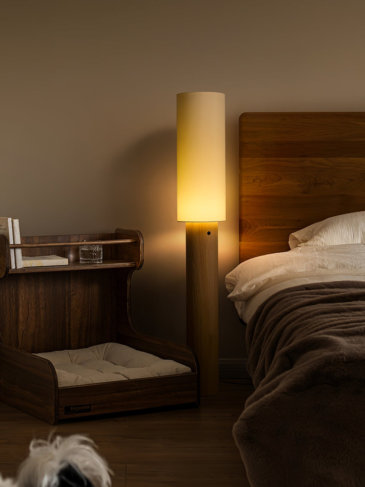 Uvynir Cylindrical Wood Floor Lamp