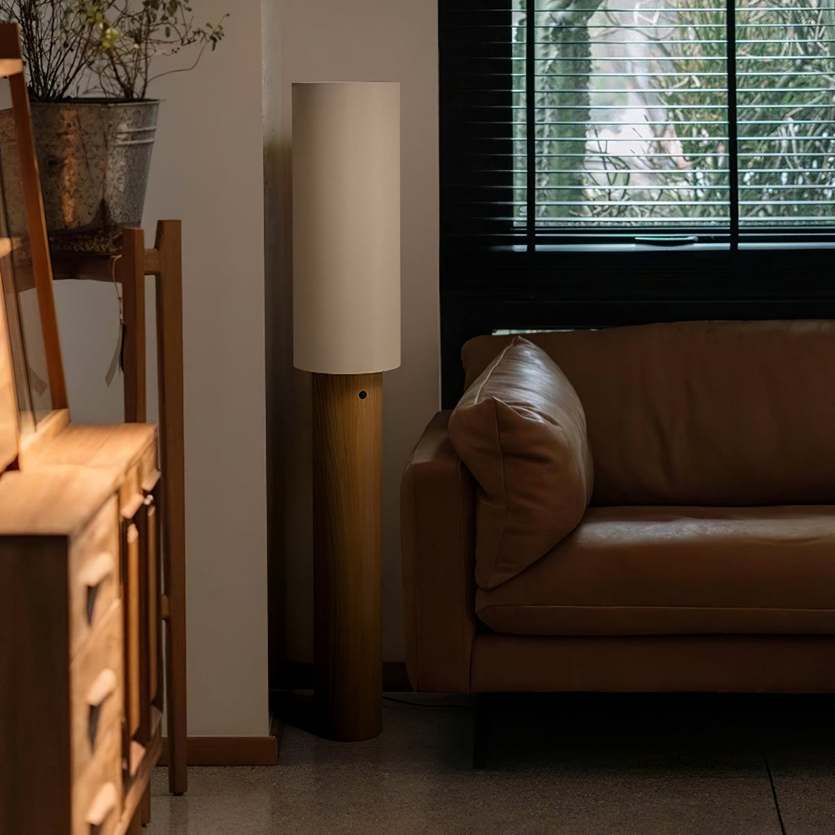 Uvynir Cylindrical Wood Floor Lamp