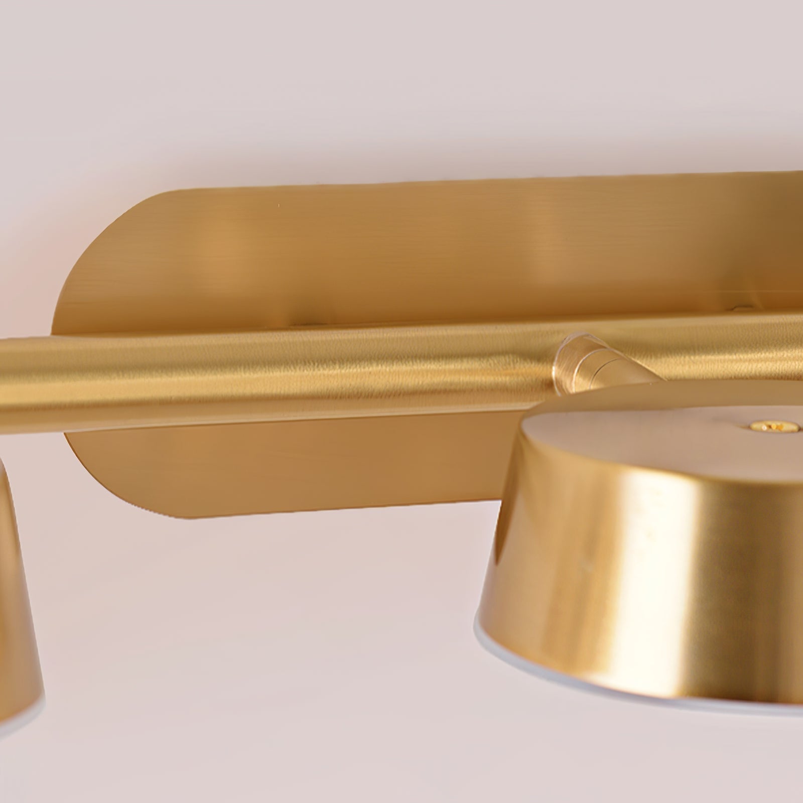 Xara Premium Elegance Vanity Brass Wall Light