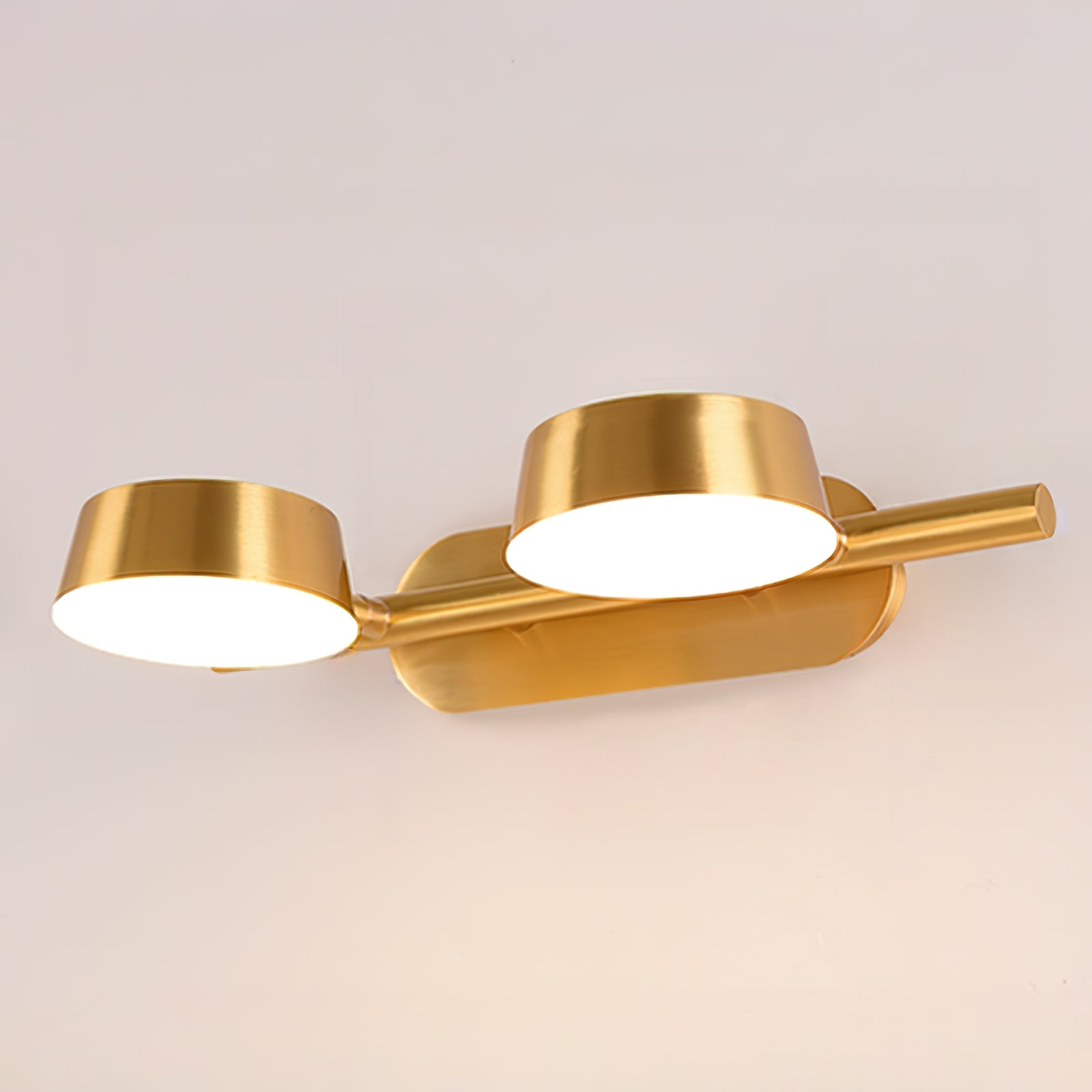 Xara Premium Elegance Vanity Brass Wall Light