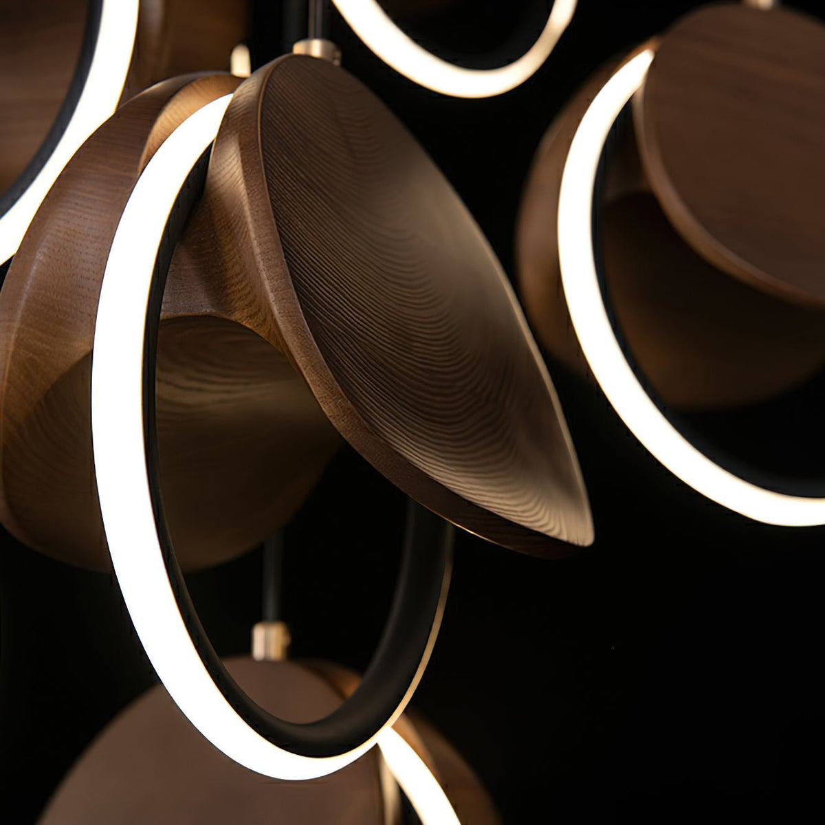 Avvelen Geometric Wood Pendant Light
