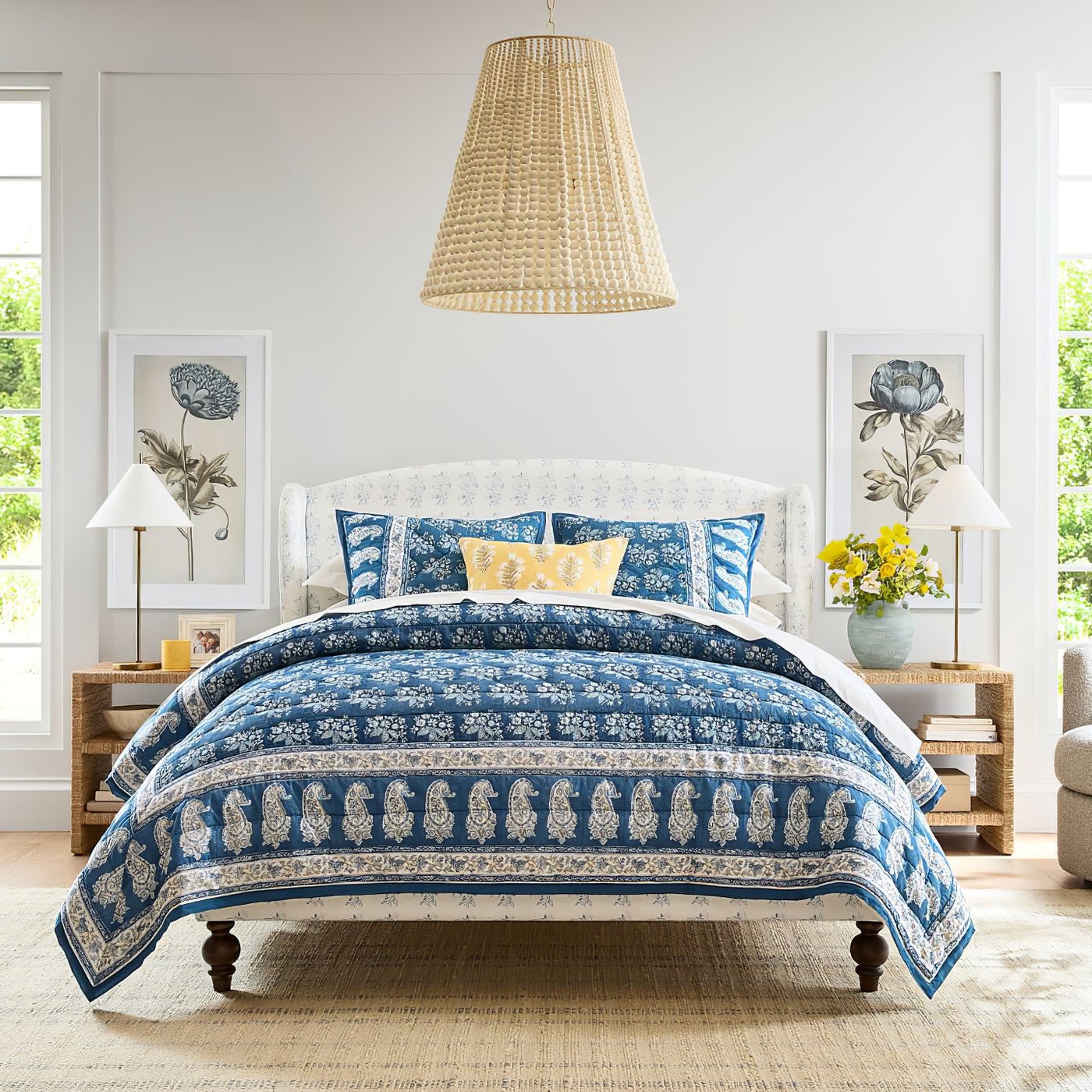 Sorivina Elegant Cone Table Lamp