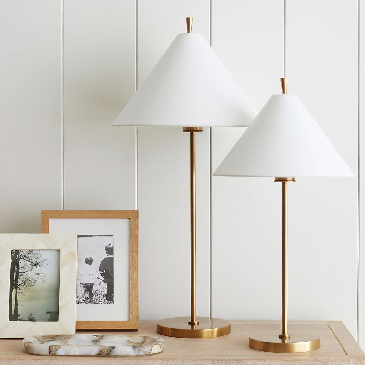 Sorivina Elegant Cone Table Lamp