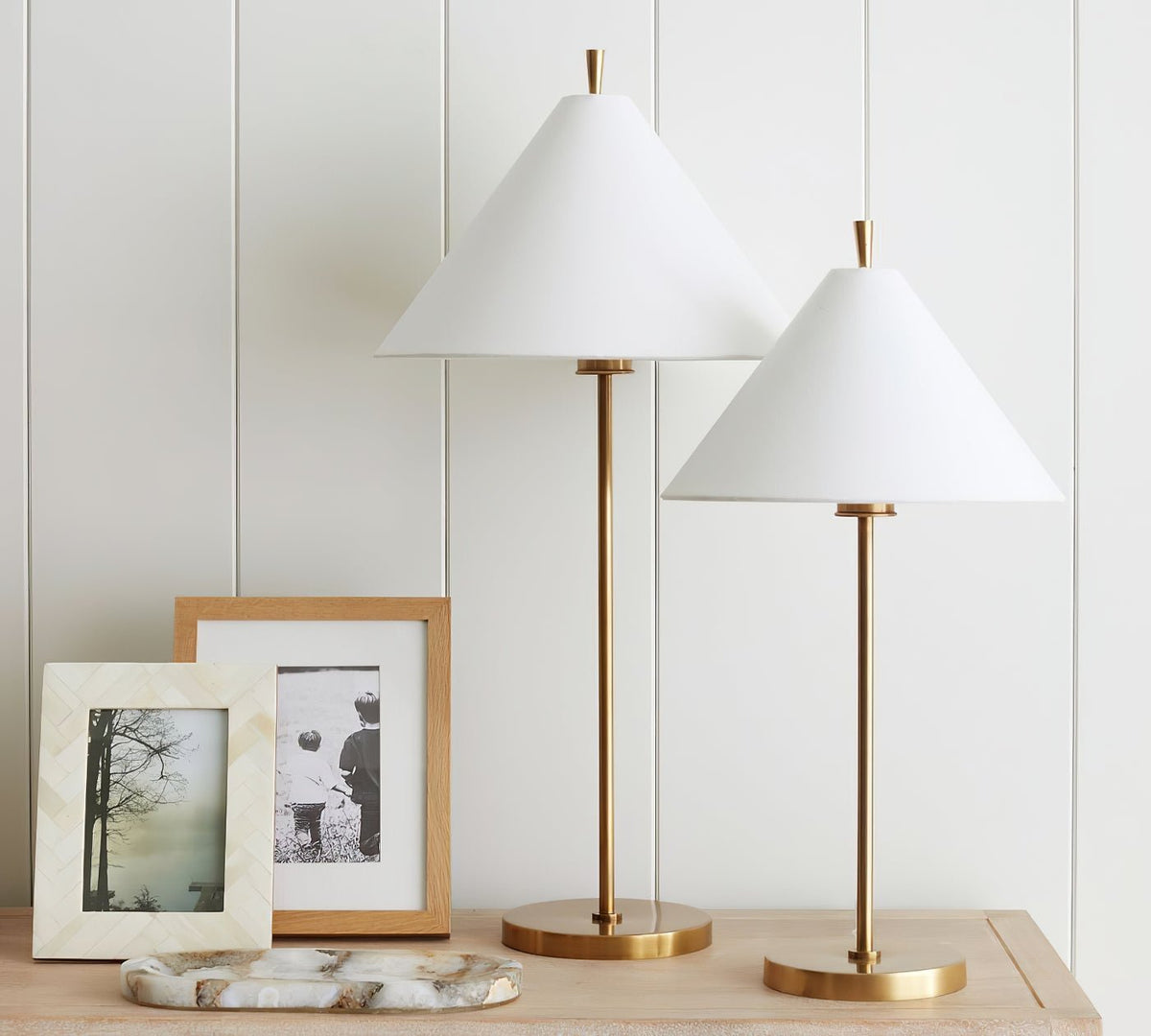 Sorivina Elegant Cone Table Lamp