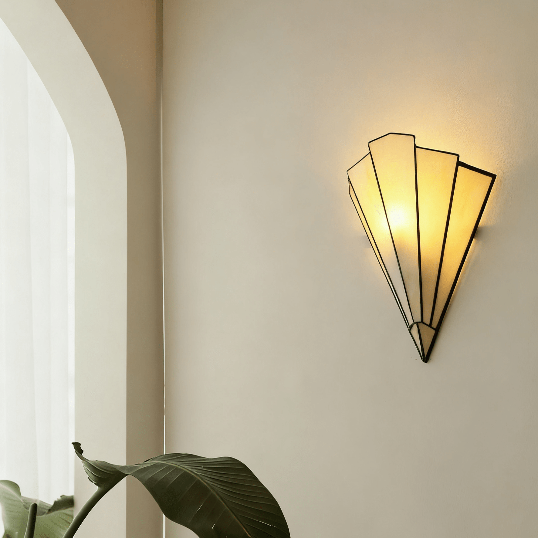 Lila Deco Sconce