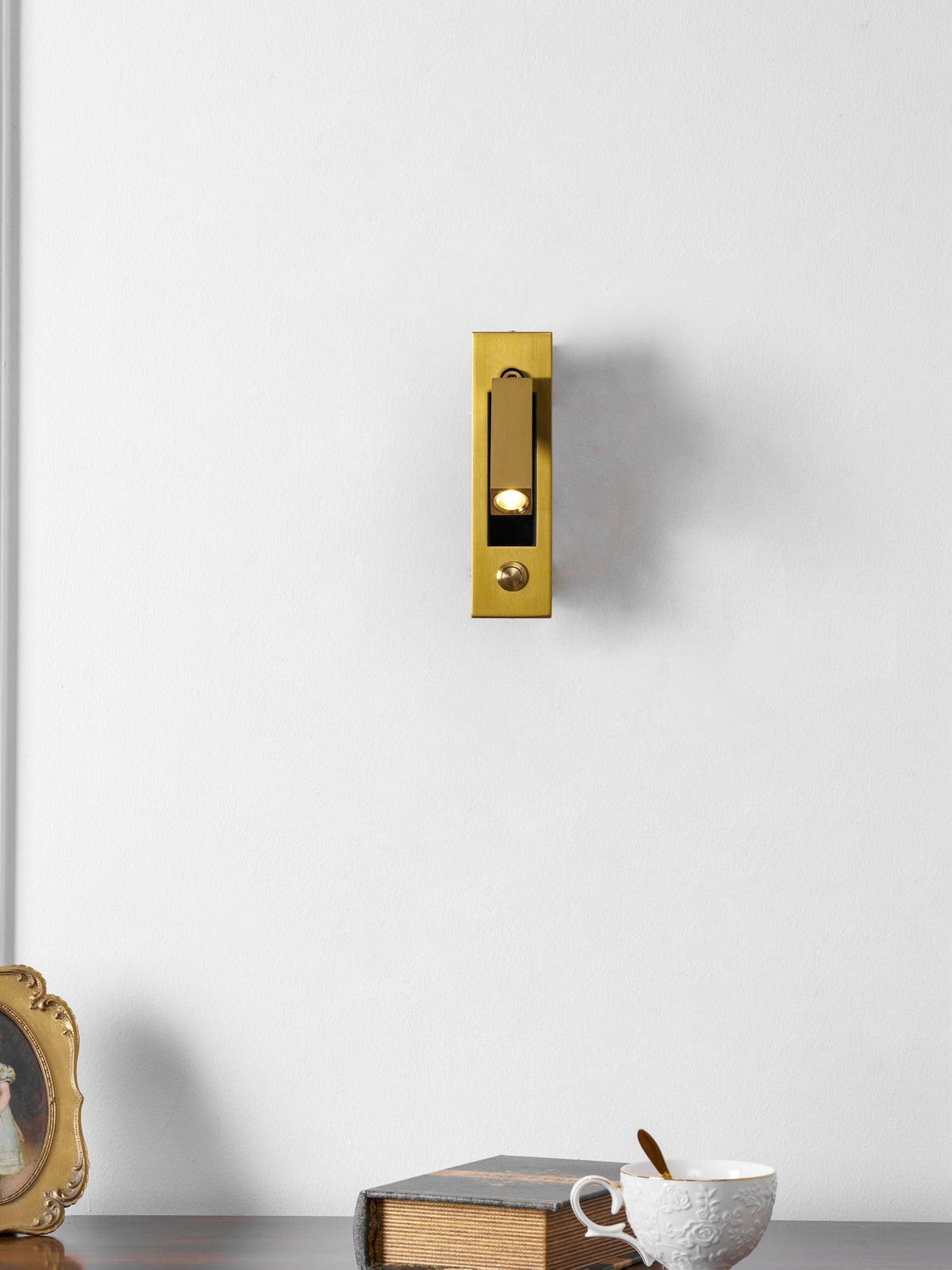 Everwick Embedded Bedside Indoor Wall Light