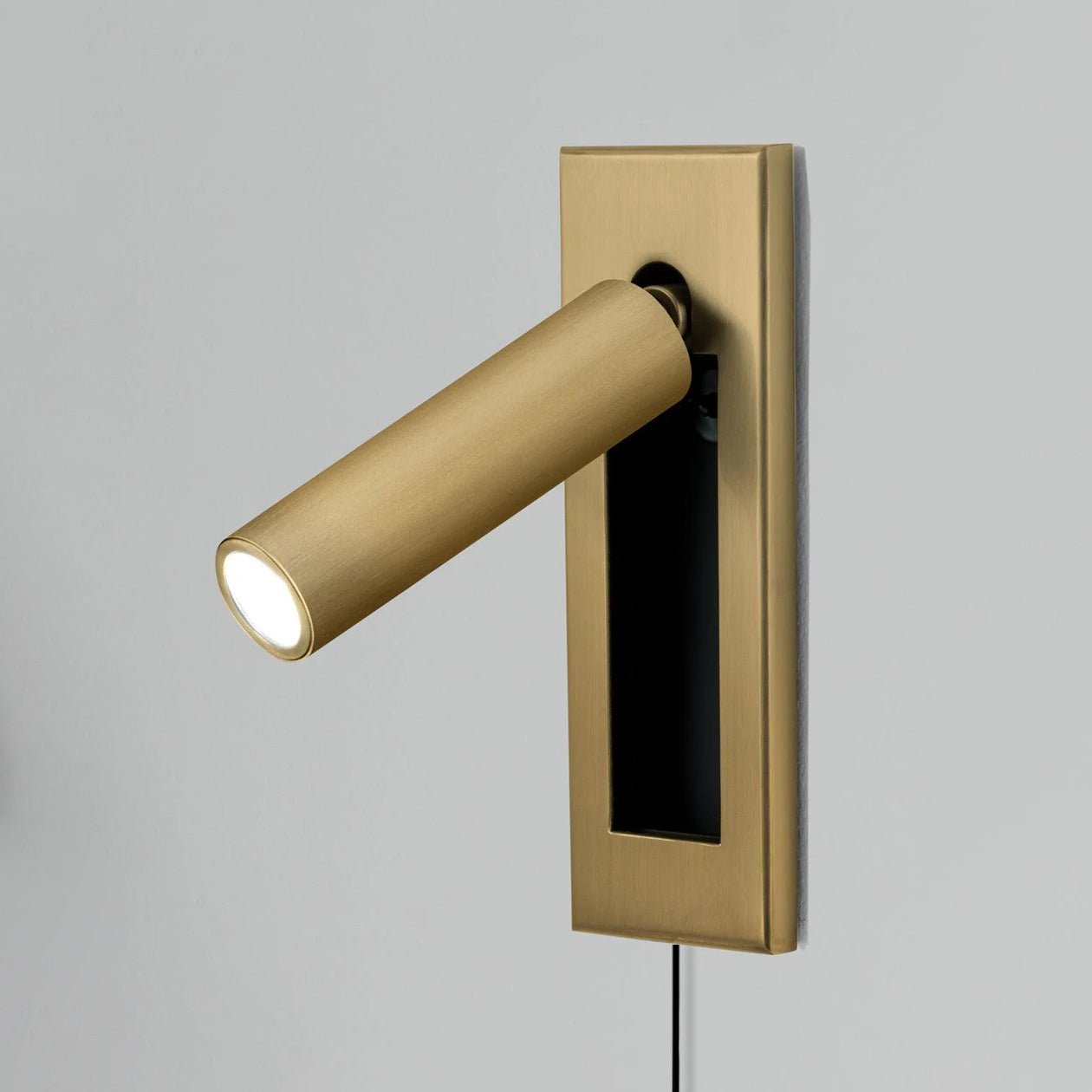 Eurvaran Embedded Bedside Plug-in Sconce Wall lamp - Neutral Decor