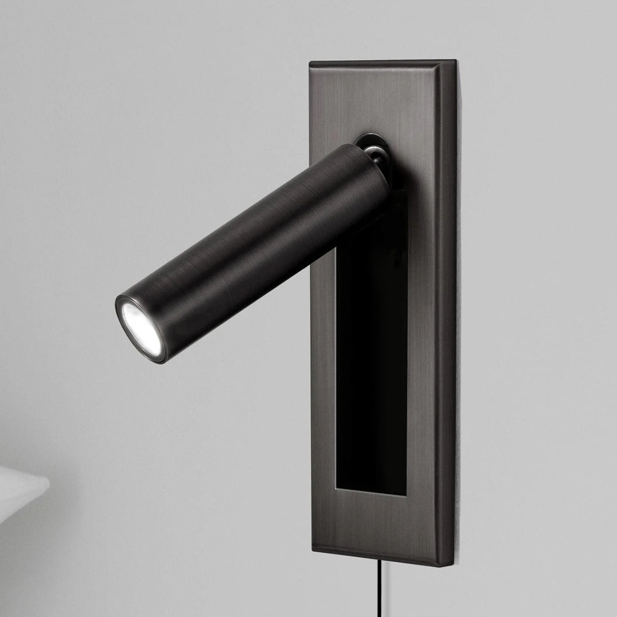 Eurvaran Embedded Bedside Plug-in Sconce Wall lamp - Neutral Decor