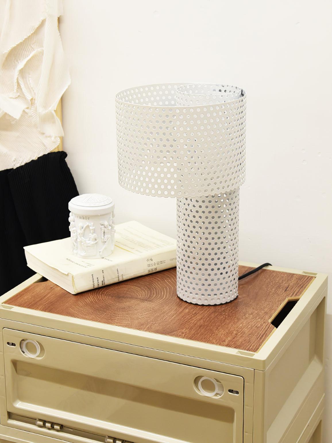 Ilsolyra Table Lamp