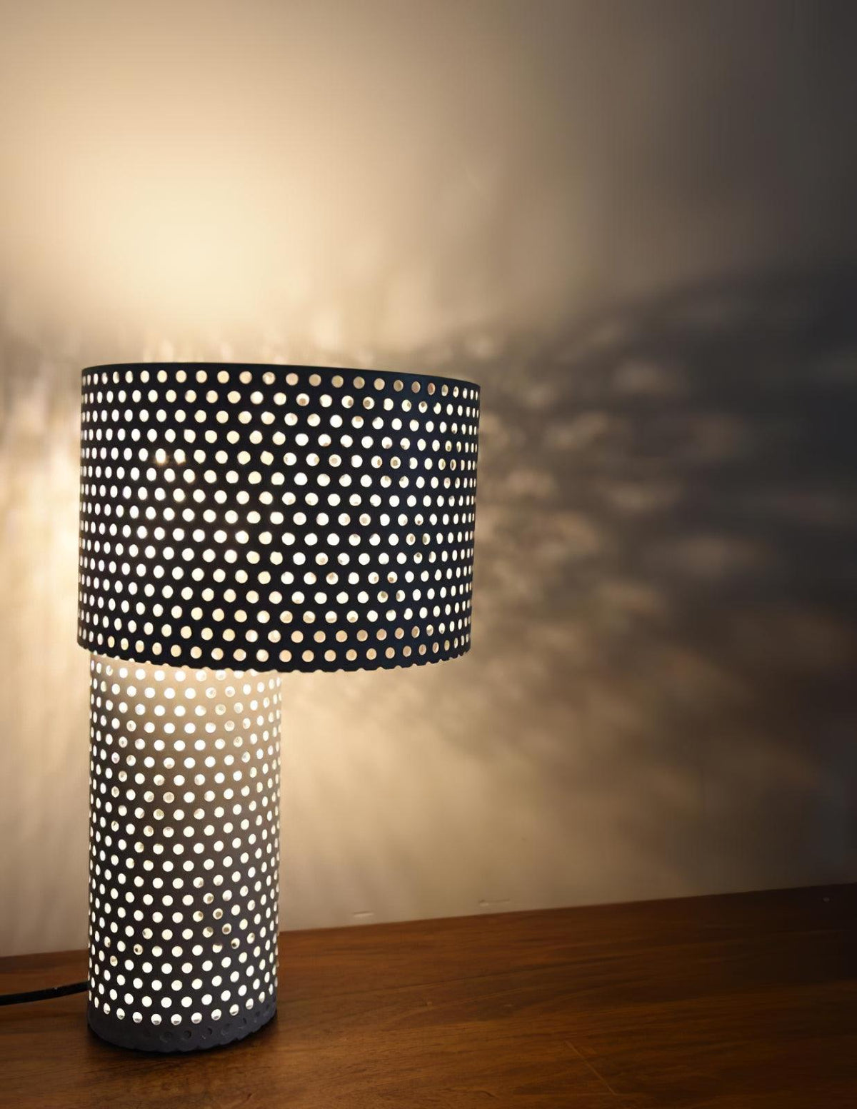Ilsolyra Table Lamp
