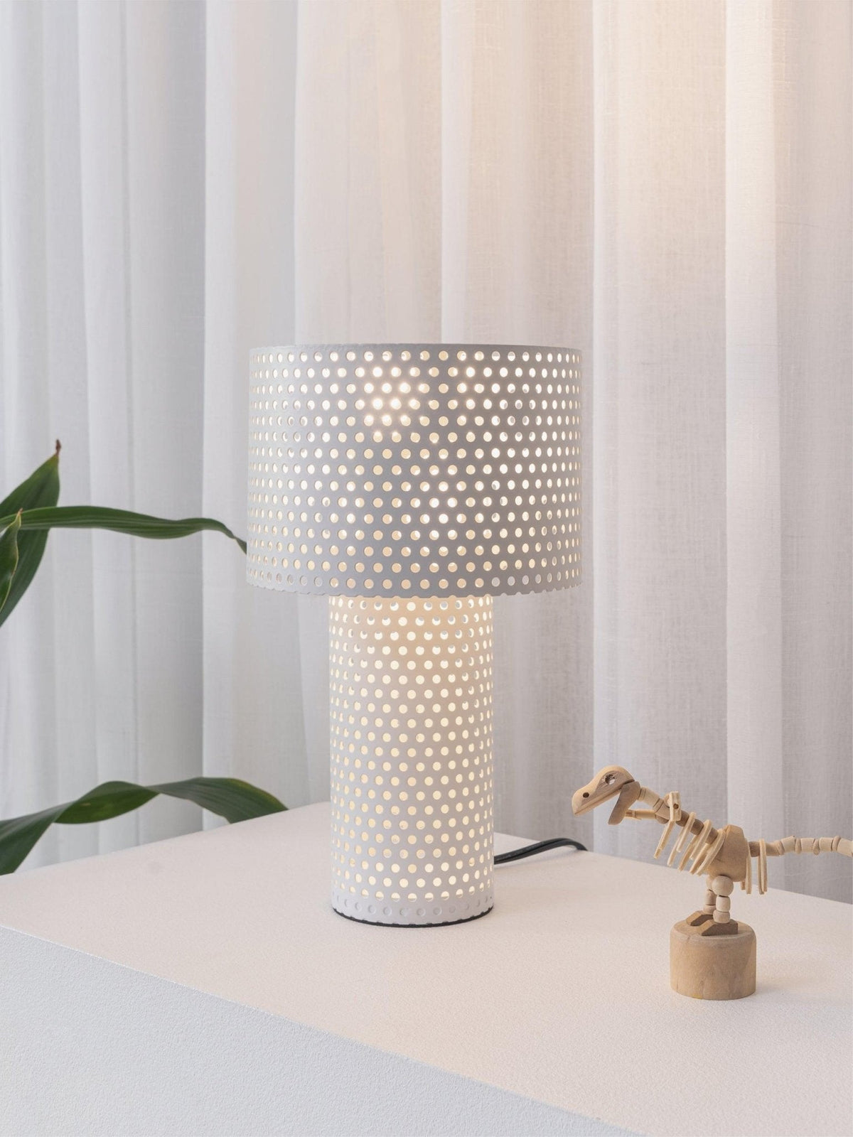 Ilsolyra Table Lamp