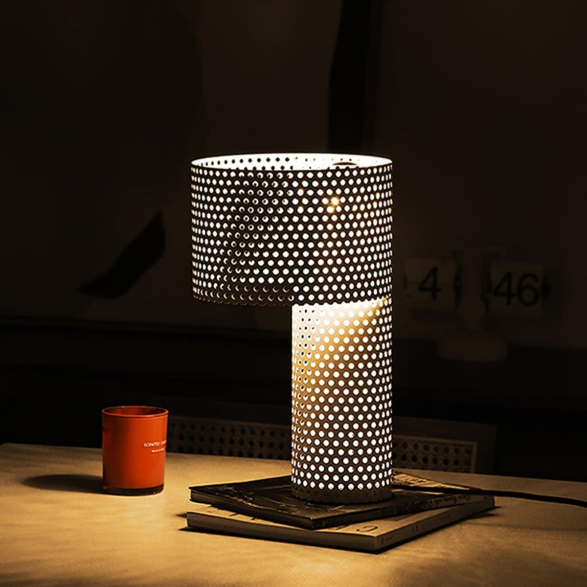 Ilsolyra Table Lamp