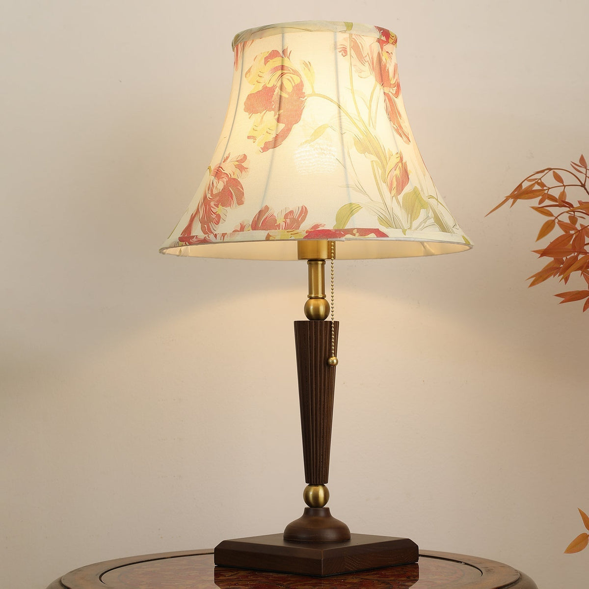 Zarw Wood & Fabric Table Lamp