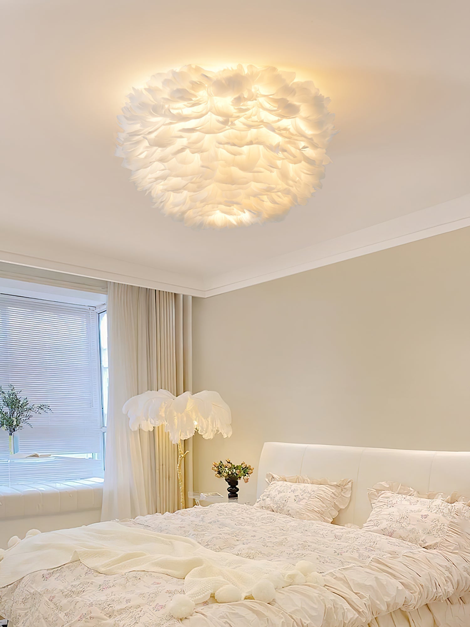 Zalore Premium Nordic Art Feathered Ceiling Lamp