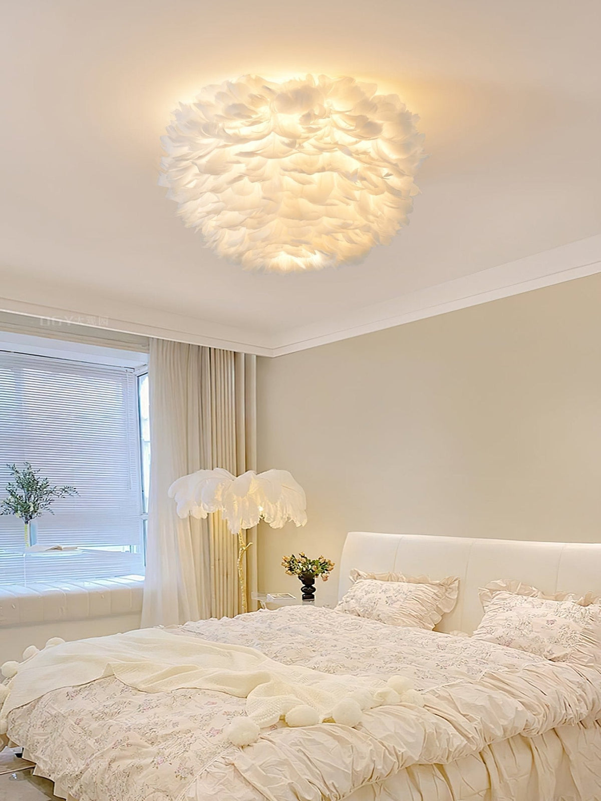 Zalore Premium Nordic Art Feathered Ceiling Lamp