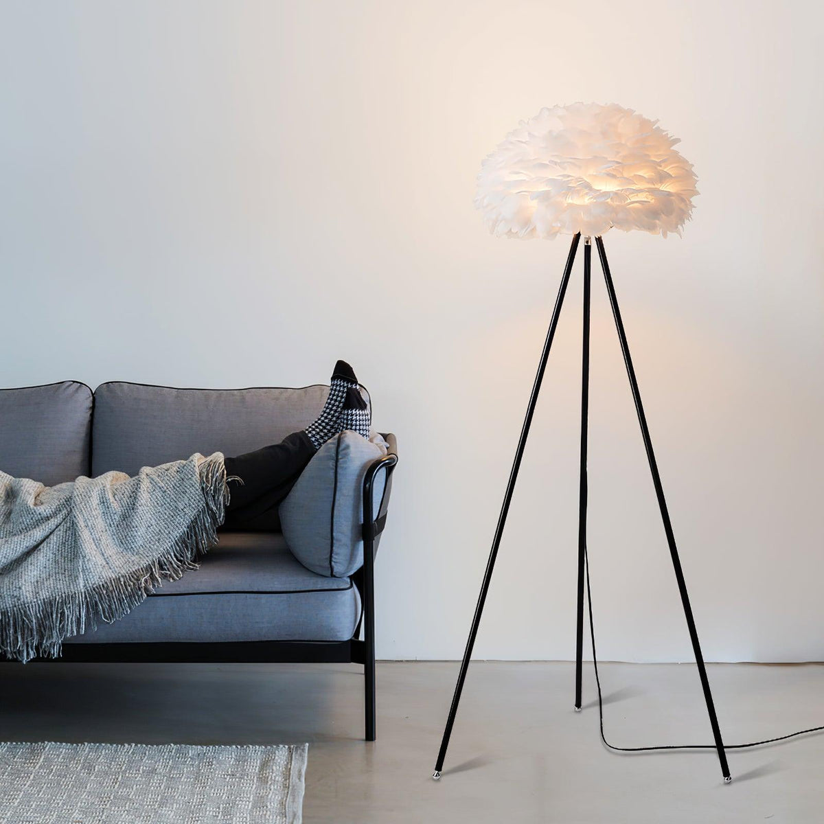 Ivthaar Organic Feather Floor Lamp
