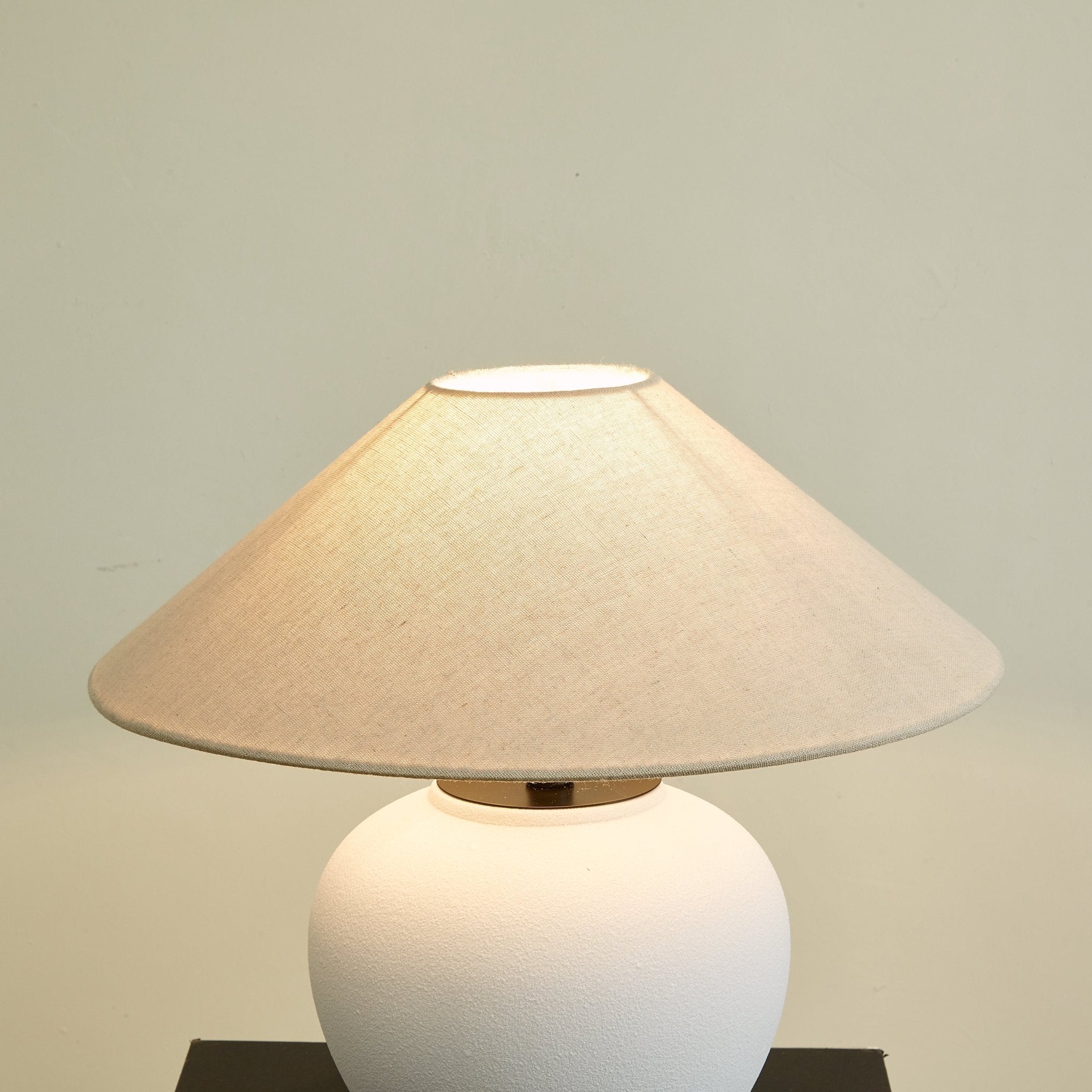 Alba Elegant Ceramic Table Lamp