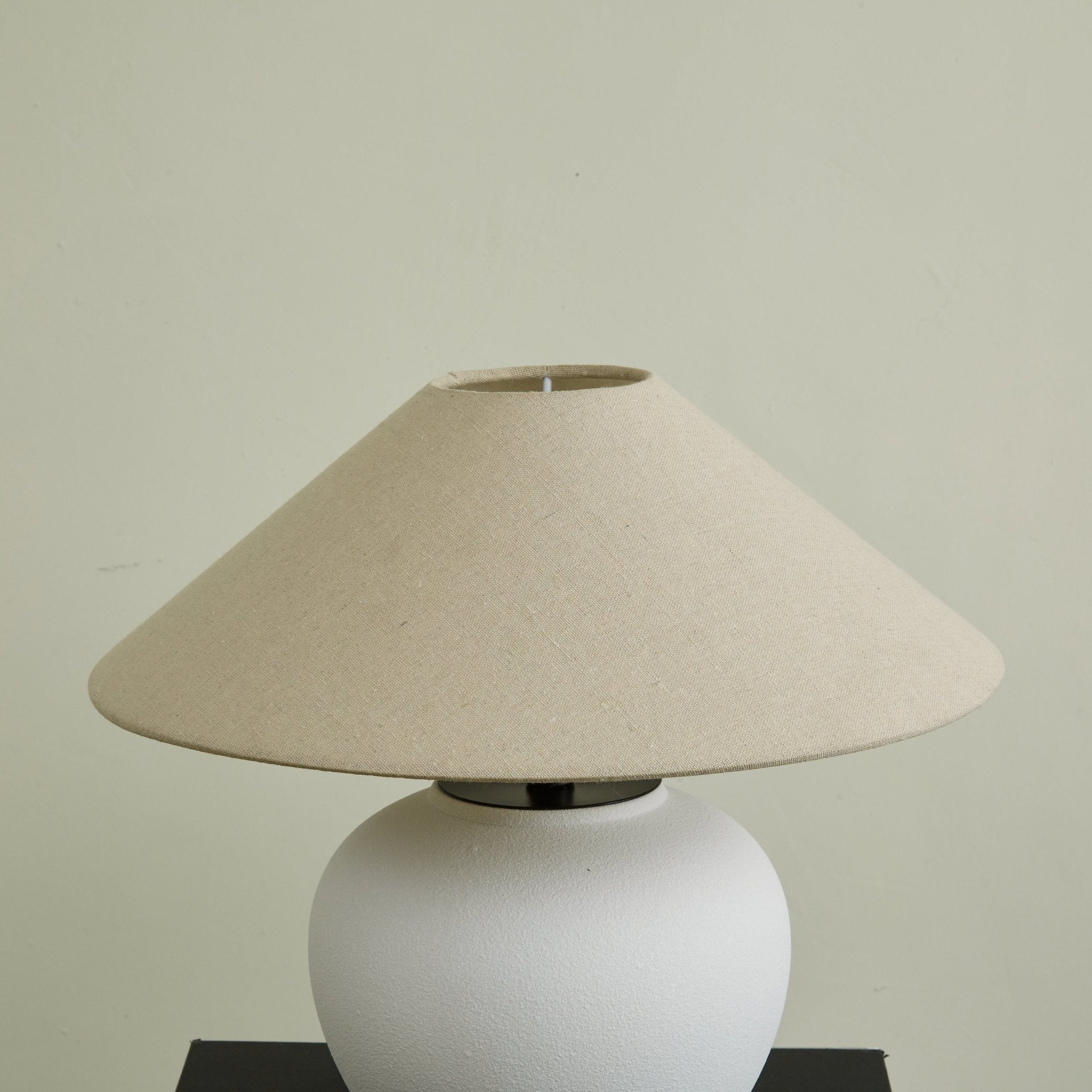 Alba Elegant Ceramic Table Lamp