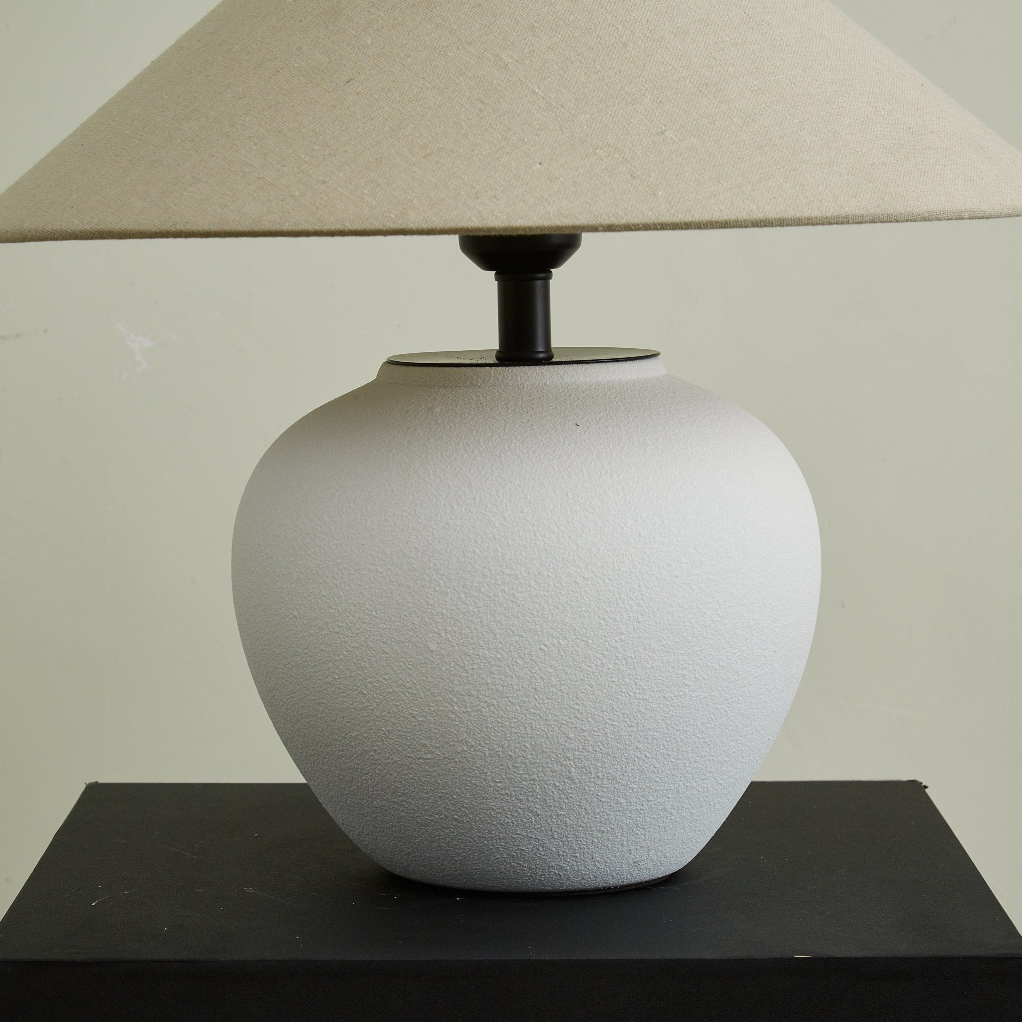 Alba Elegant Ceramic Table Lamp