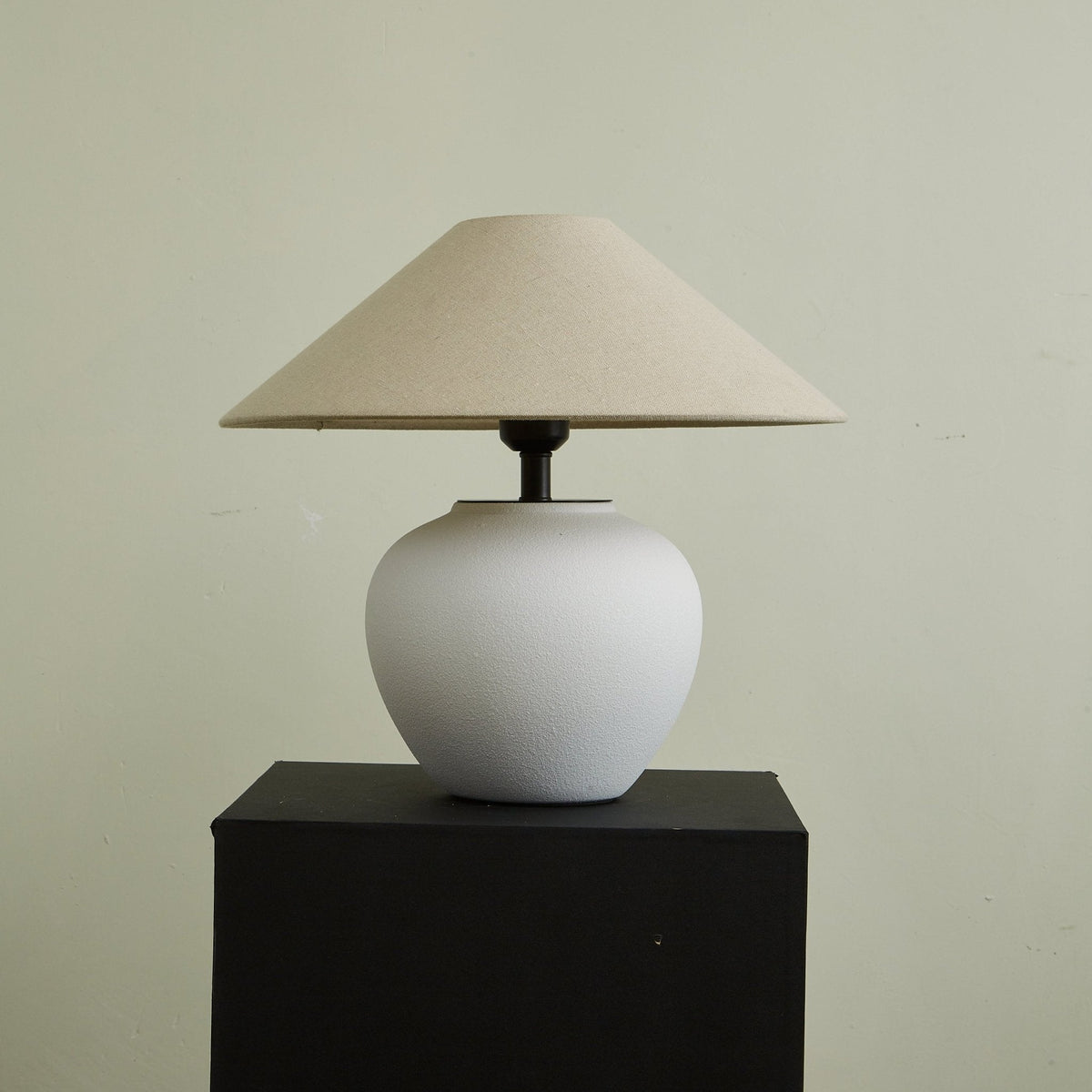 Alba Elegant Ceramic Table Lamp