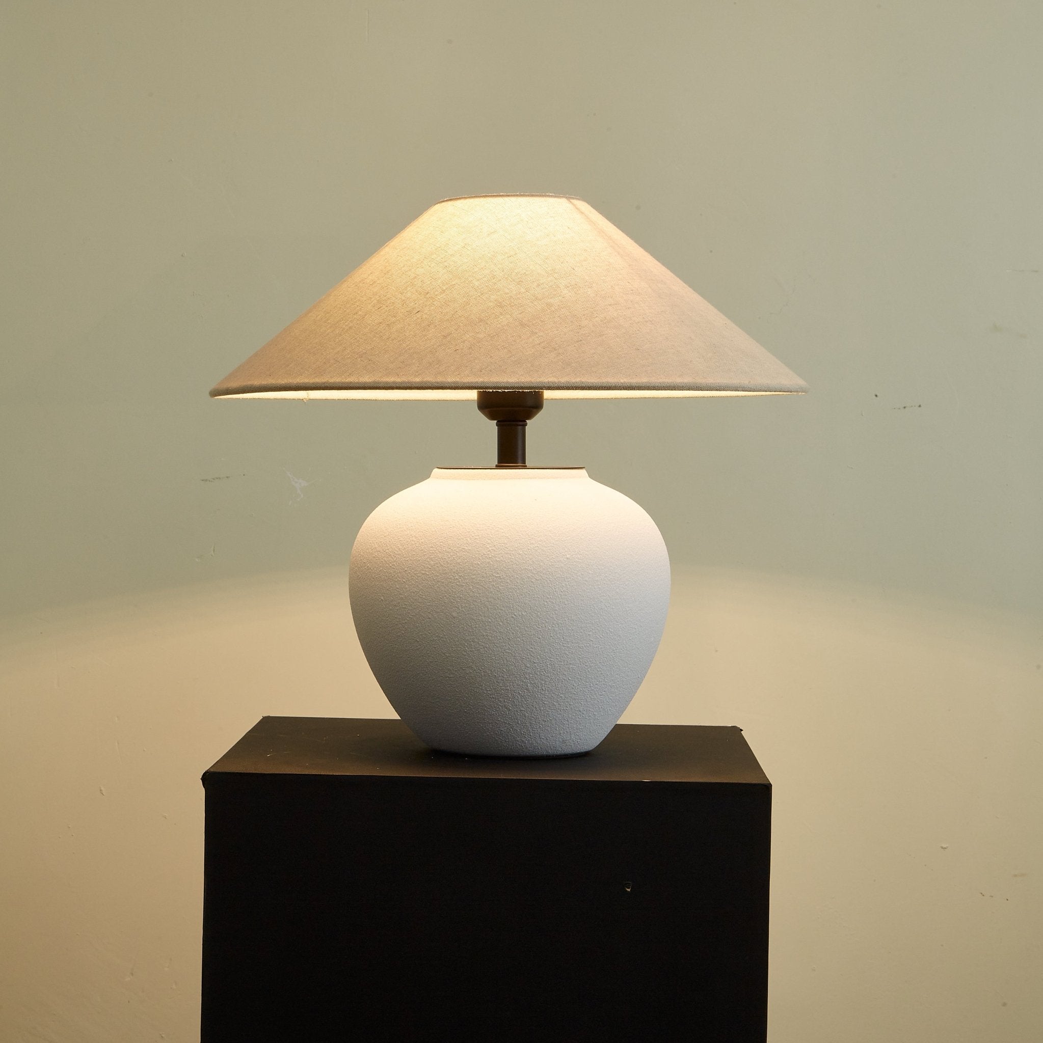 Alba Elegant Ceramic Table Lamp