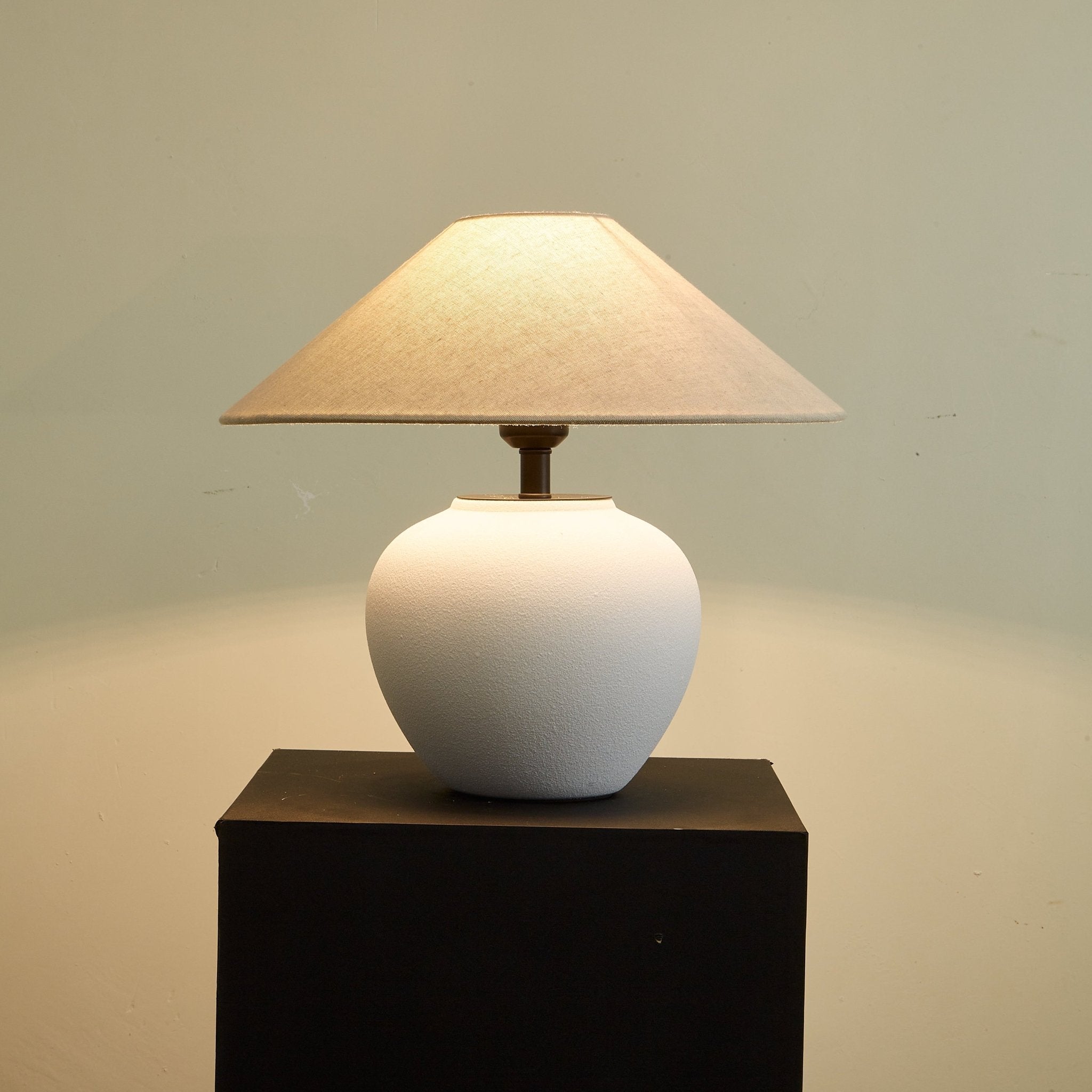 Alba Elegant Ceramic Table Lamp