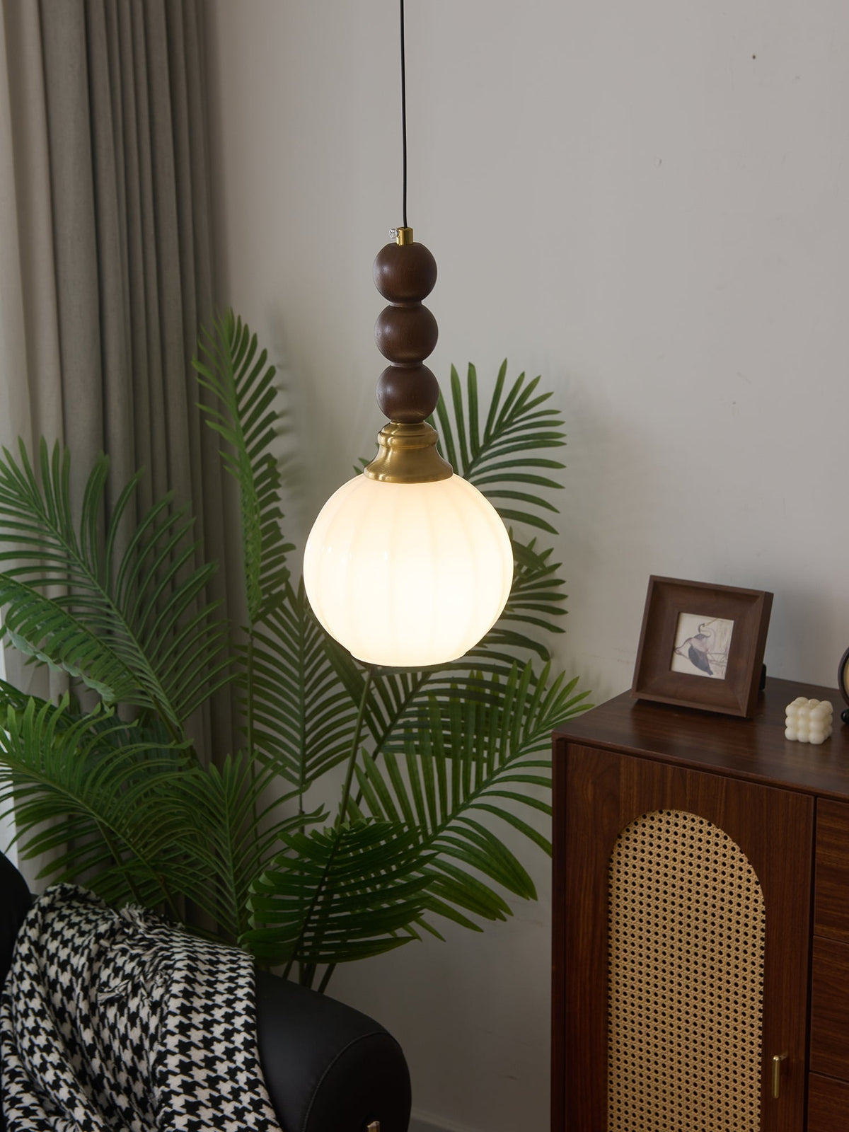 Vothaila Traditional Elegance Vintage Glass Wood Pendant Light